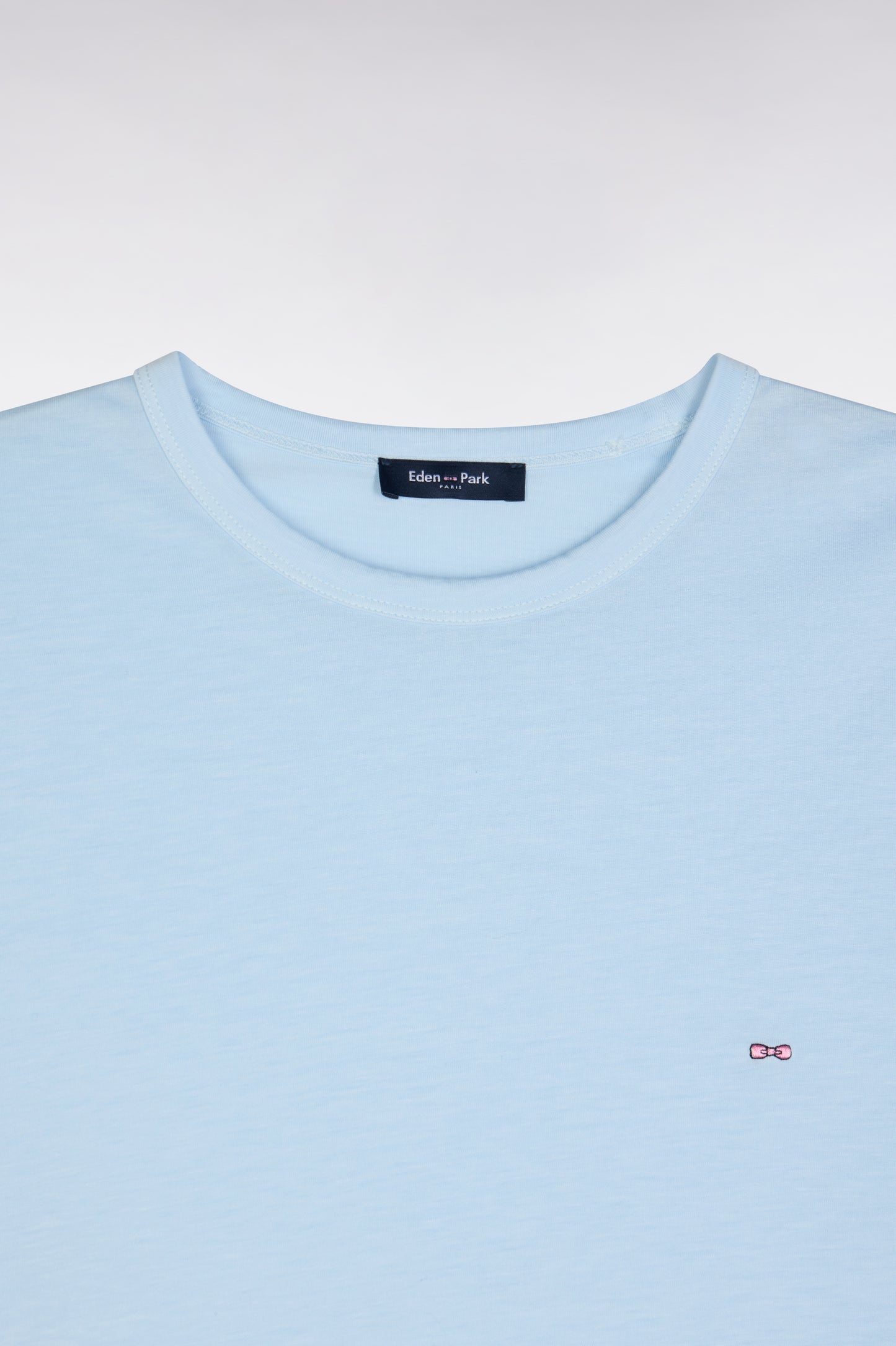 Straight-fit sky blue T-shirt in lyocell and cotton blend