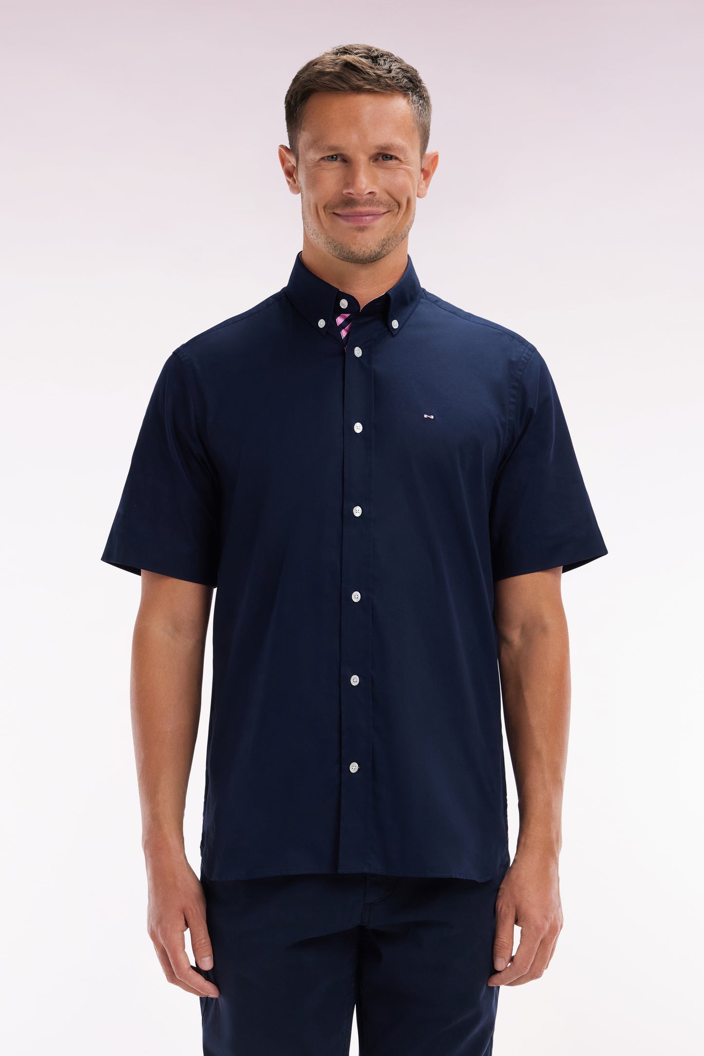 Straight short-sleeved shirt in navy cotton, embroidery and full-rimmed button placket