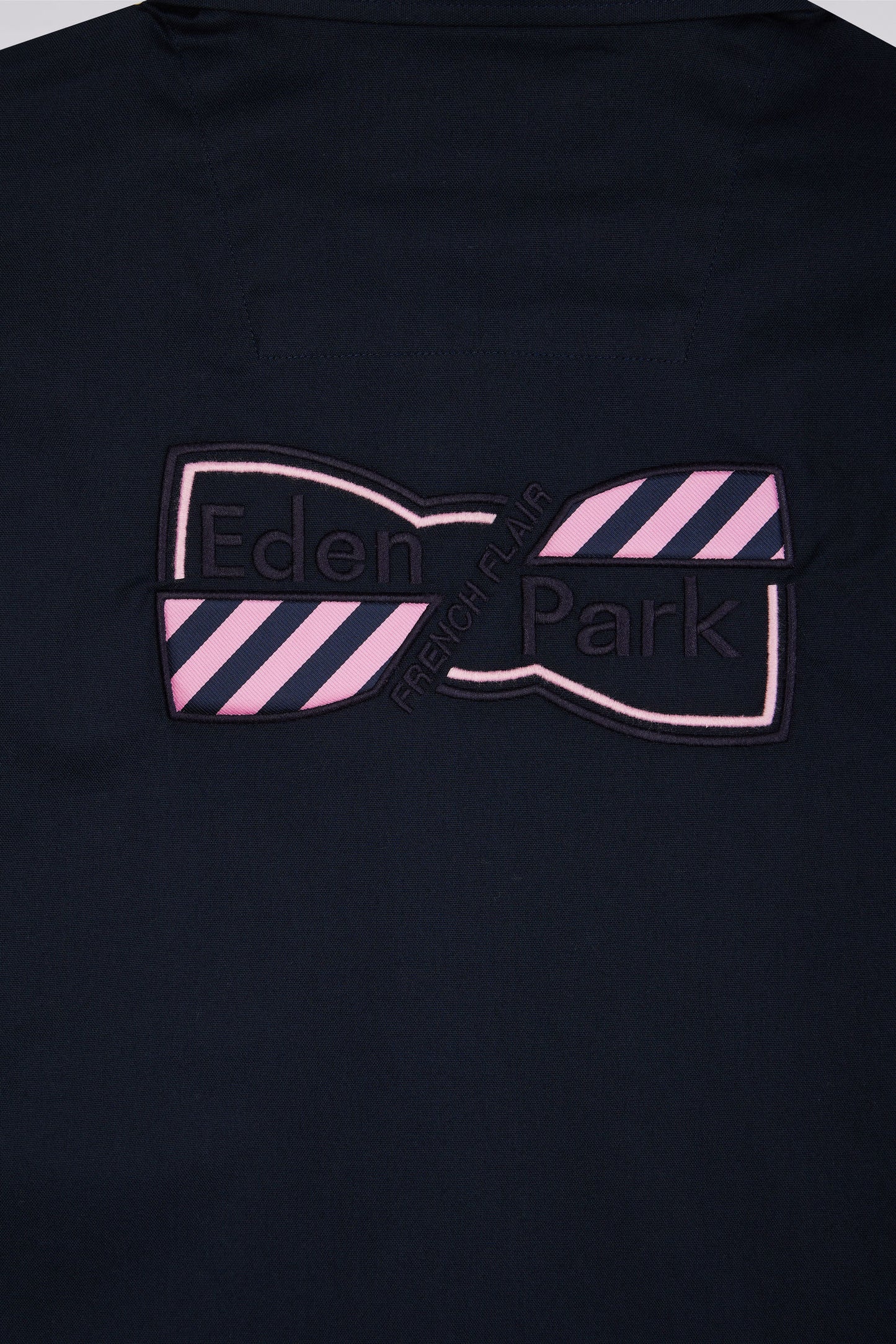 Straight short-sleeved shirt in navy cotton, embroidery and full-rimmed button placket