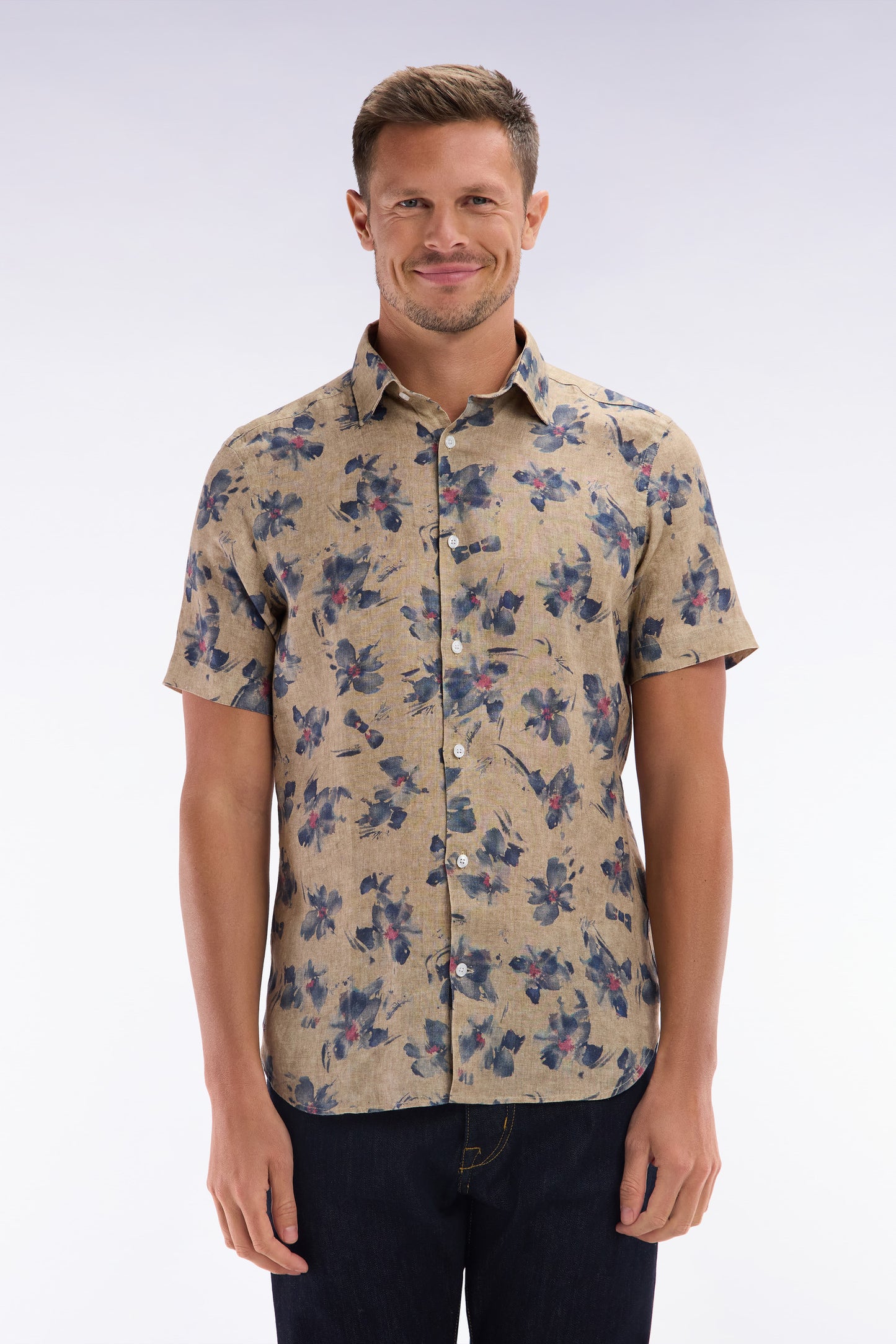 Slim-fit short-sleeved beige linen shirt with grey floral print