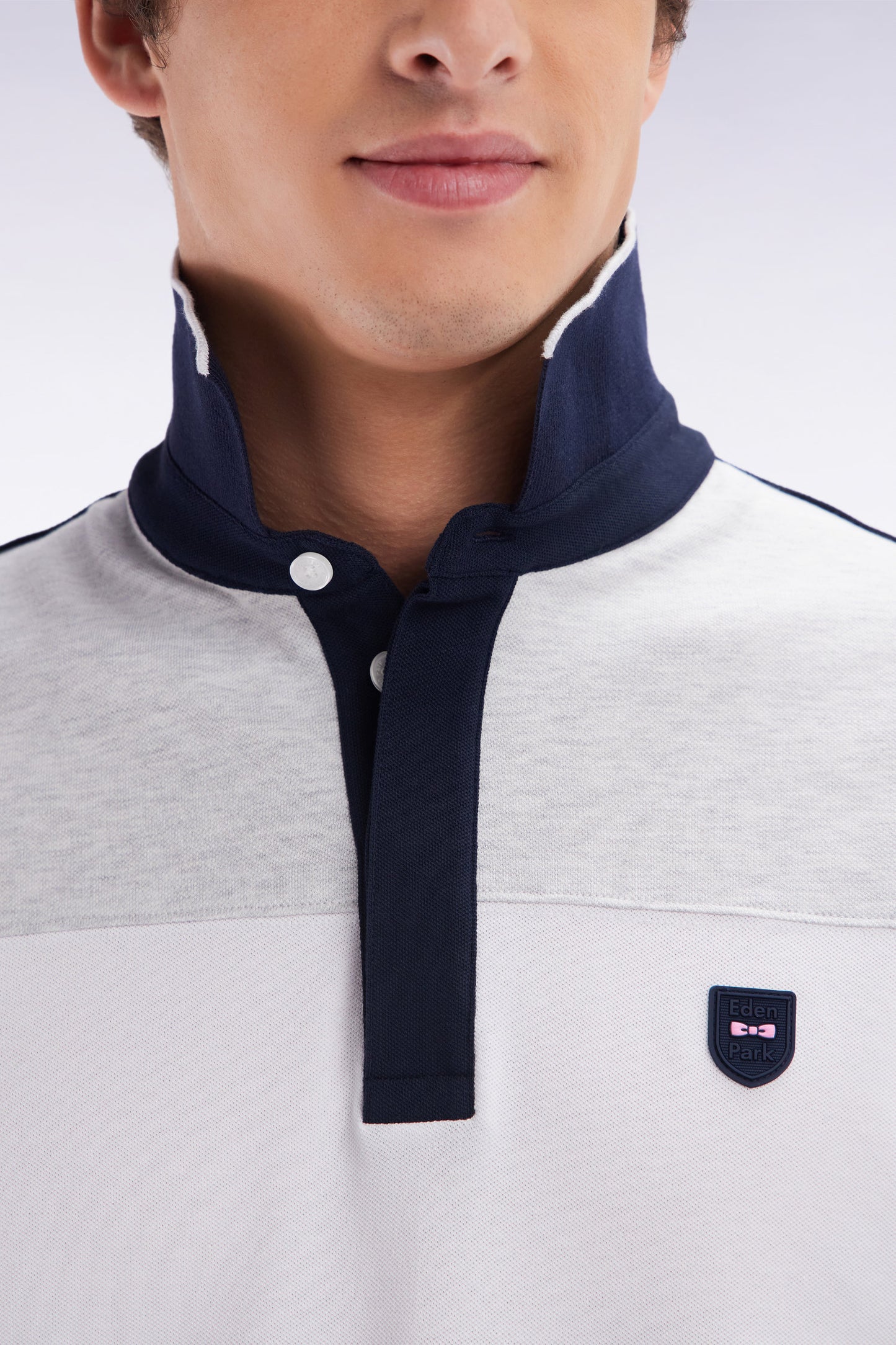 Slim-fit short-sleeved polo shirt in grey stretch cotton with contrasted stripe