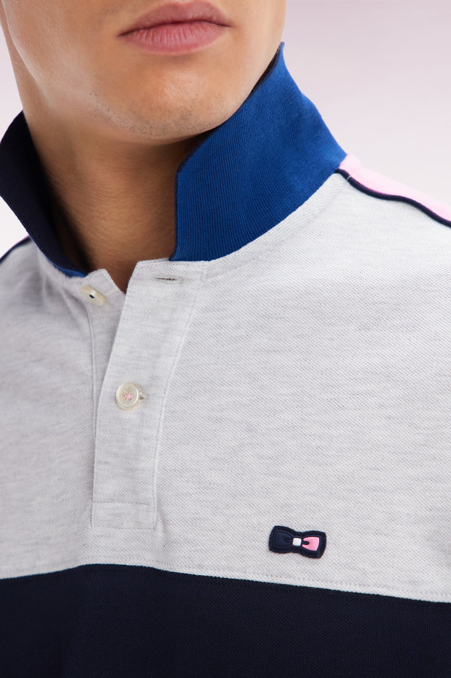 Straight-fit short-sleeved polo shirt in navy white and grey tricolor cotton