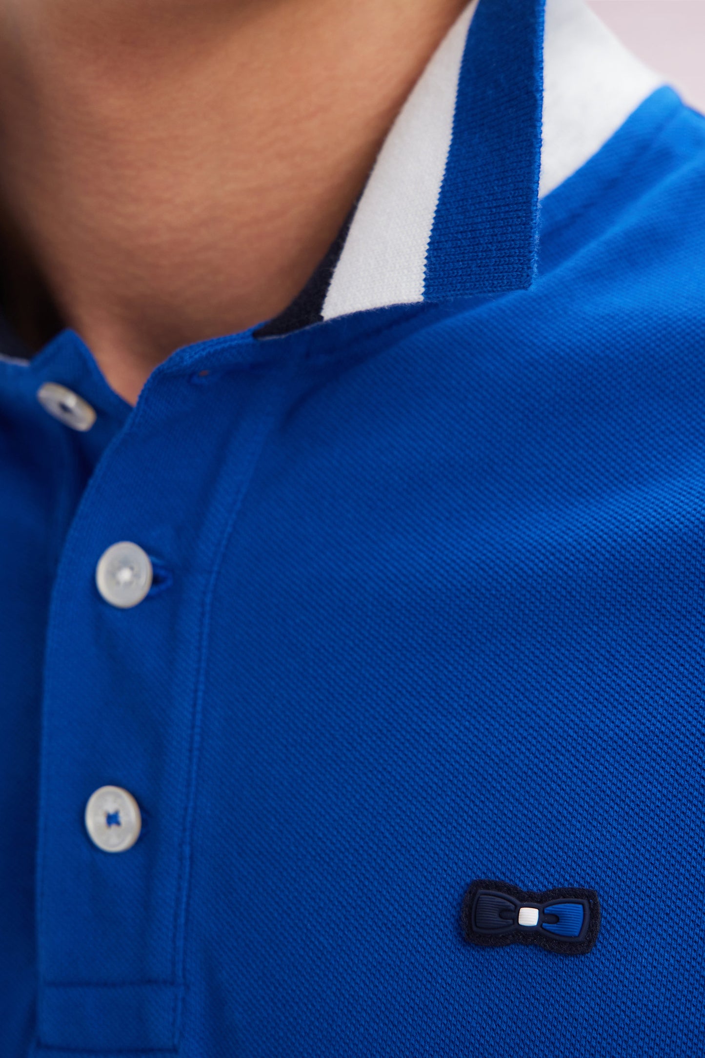 Straight-fit short-sleeved colorblock polo shirt in navy cotton