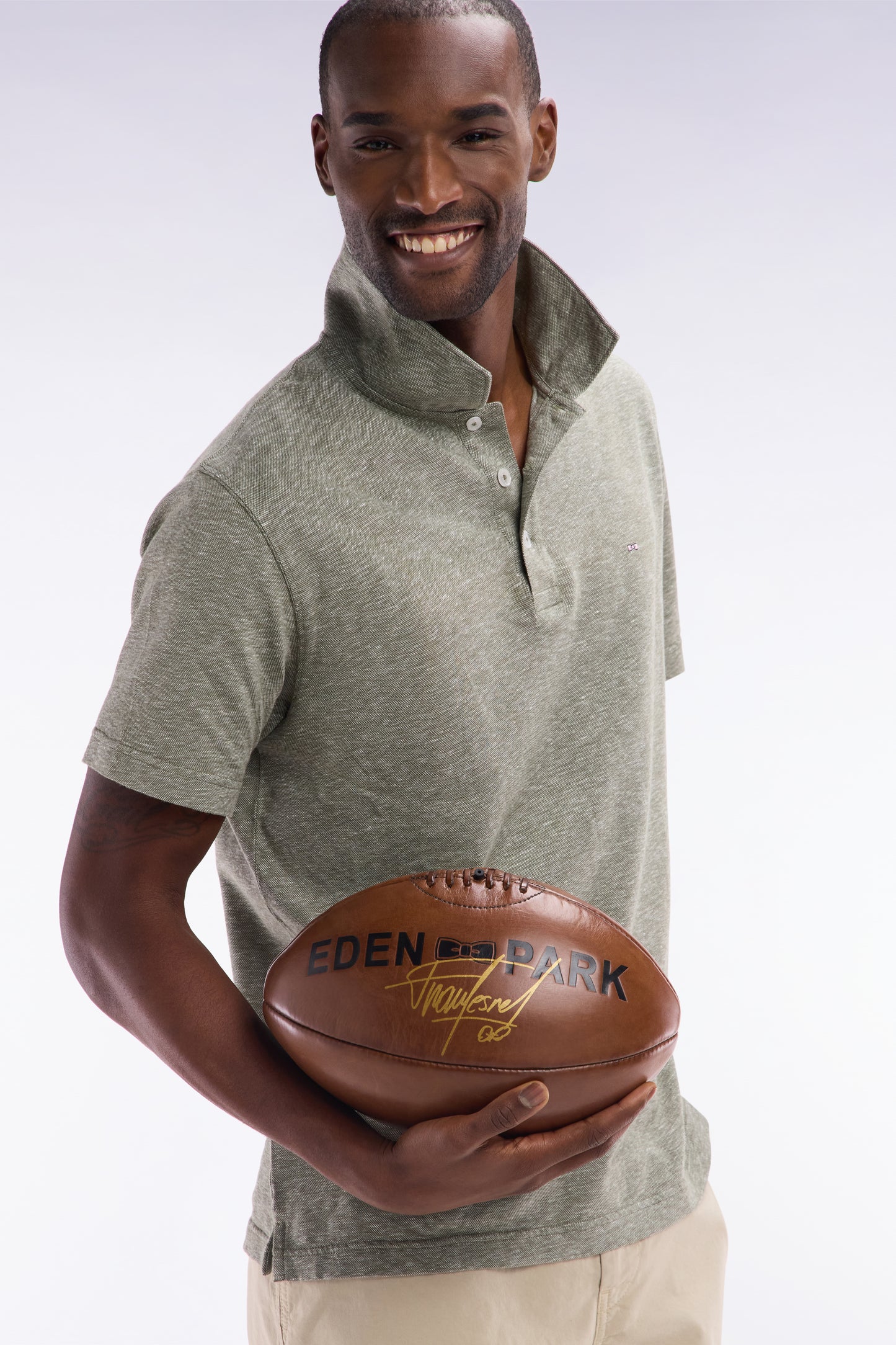 Straight-fit short-sleeved polo shirt in khaki cotton-linen blend