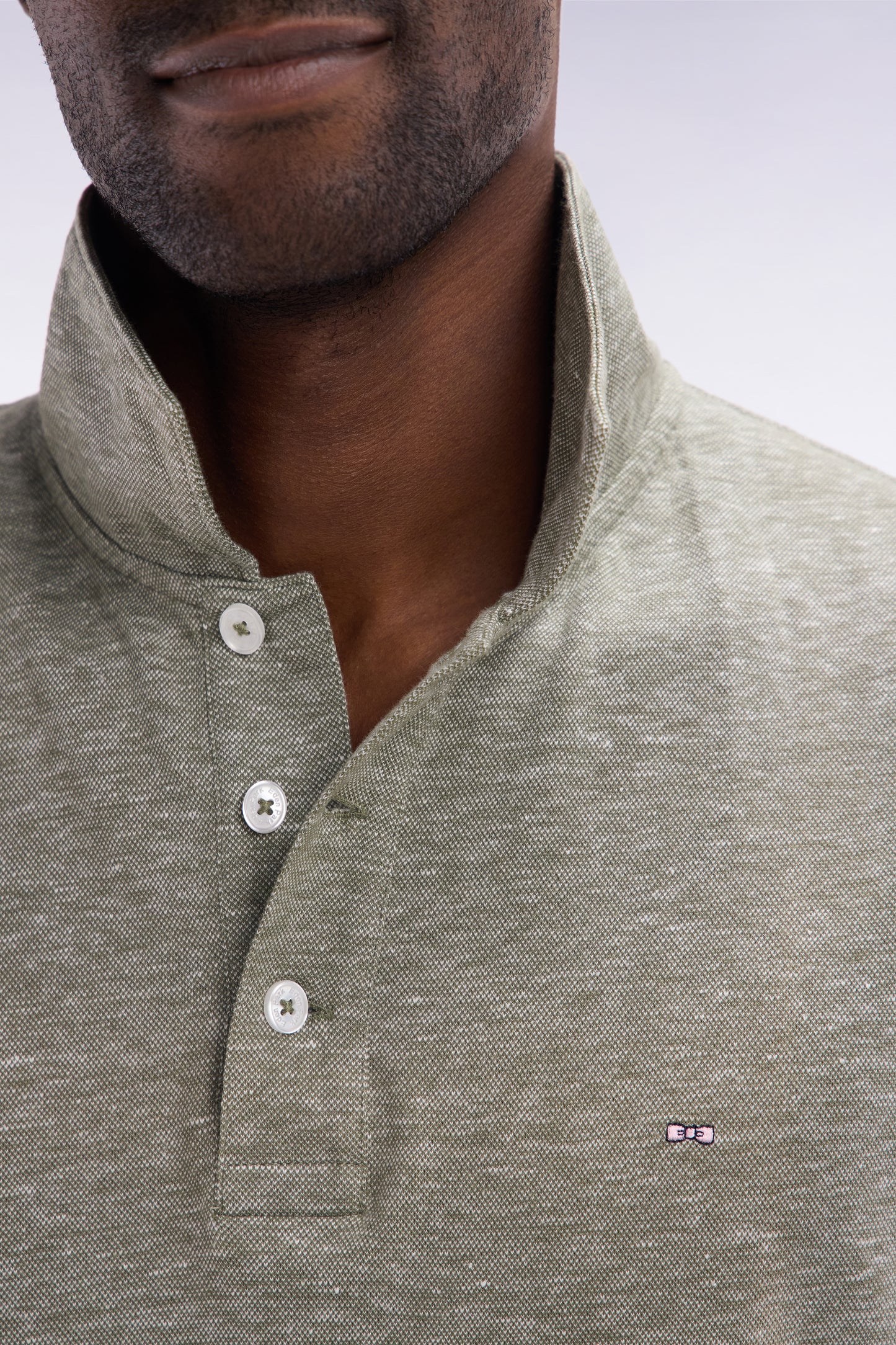Straight-fit short-sleeved polo shirt in khaki cotton-linen blend