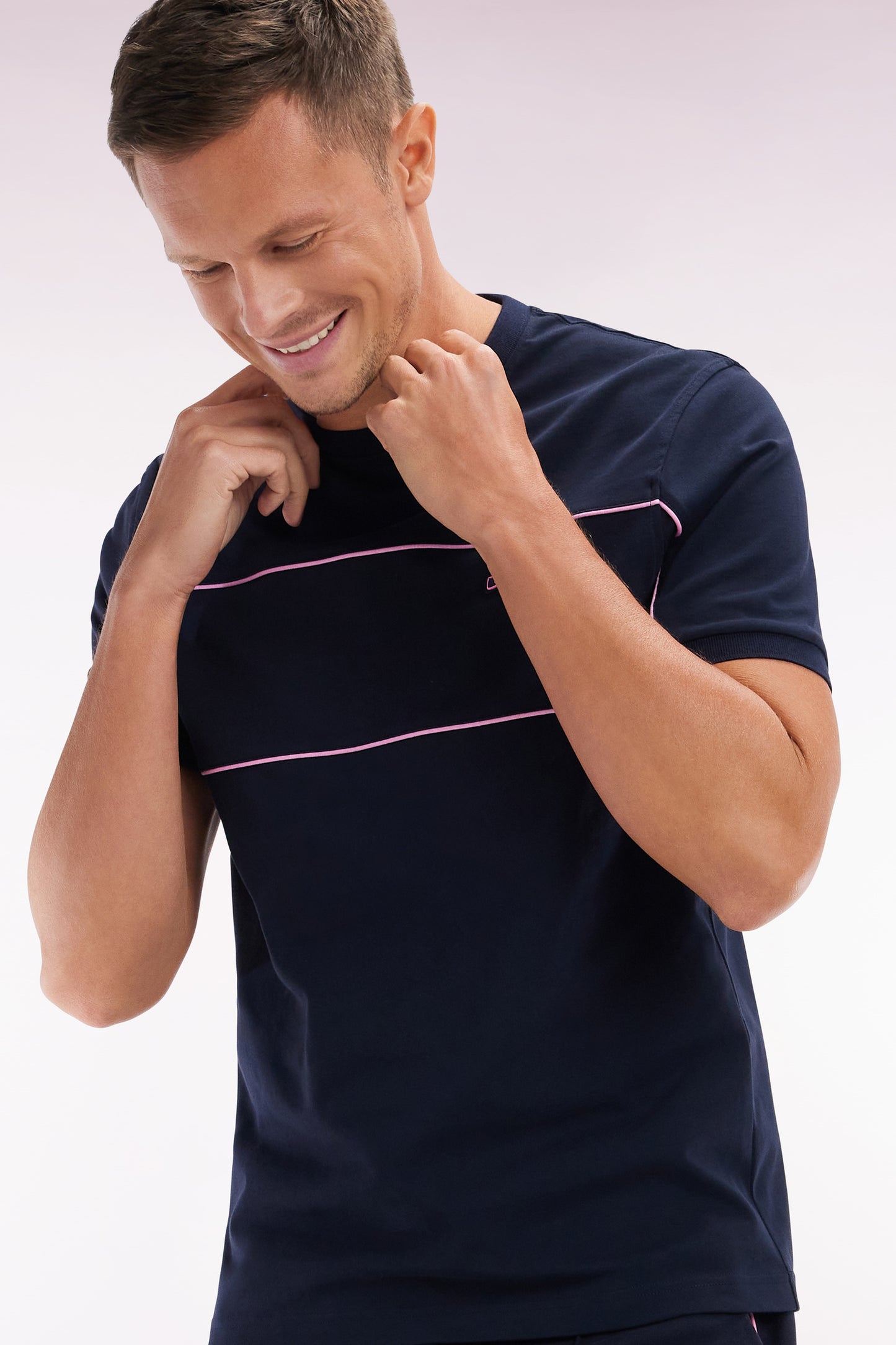 Straight-fit navy cotton jersey T-shirt with contrasting details