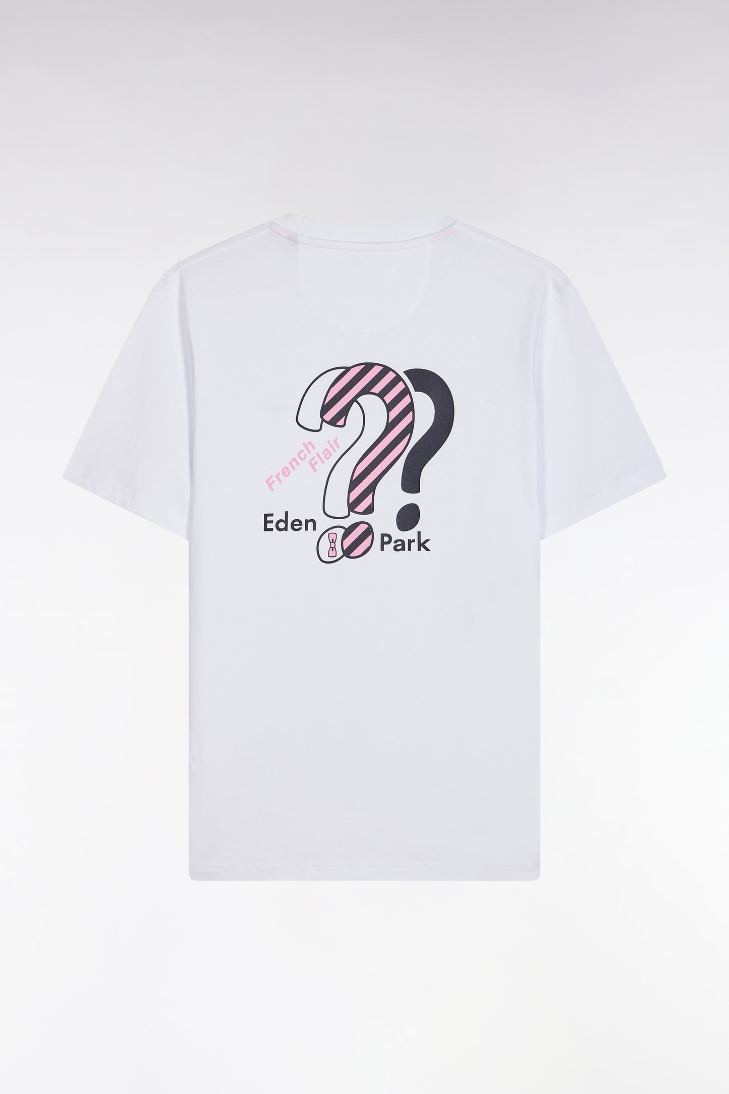 White cotton T-shirt with embroidery on hooped back, straight cut