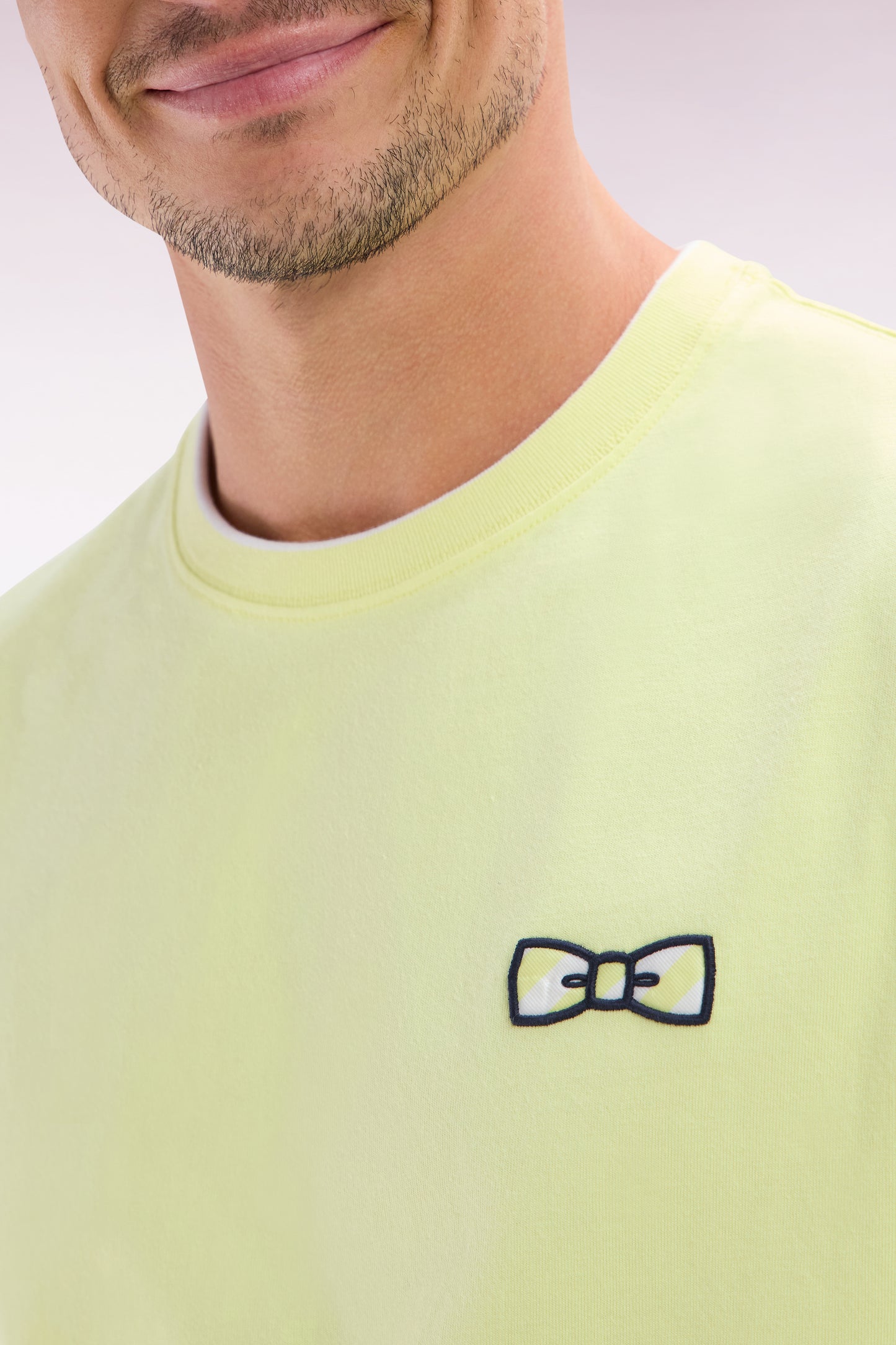 Yellow cotton T-shirt with bow-tie embroidery, relaxed fit