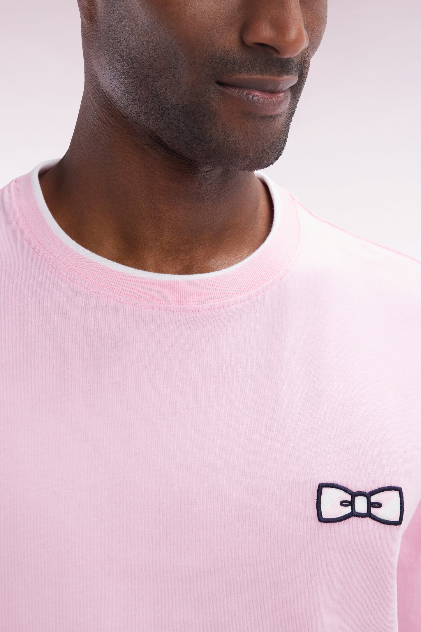 T-shirt in pink cotton embroidery bowed bowed downstream cutting