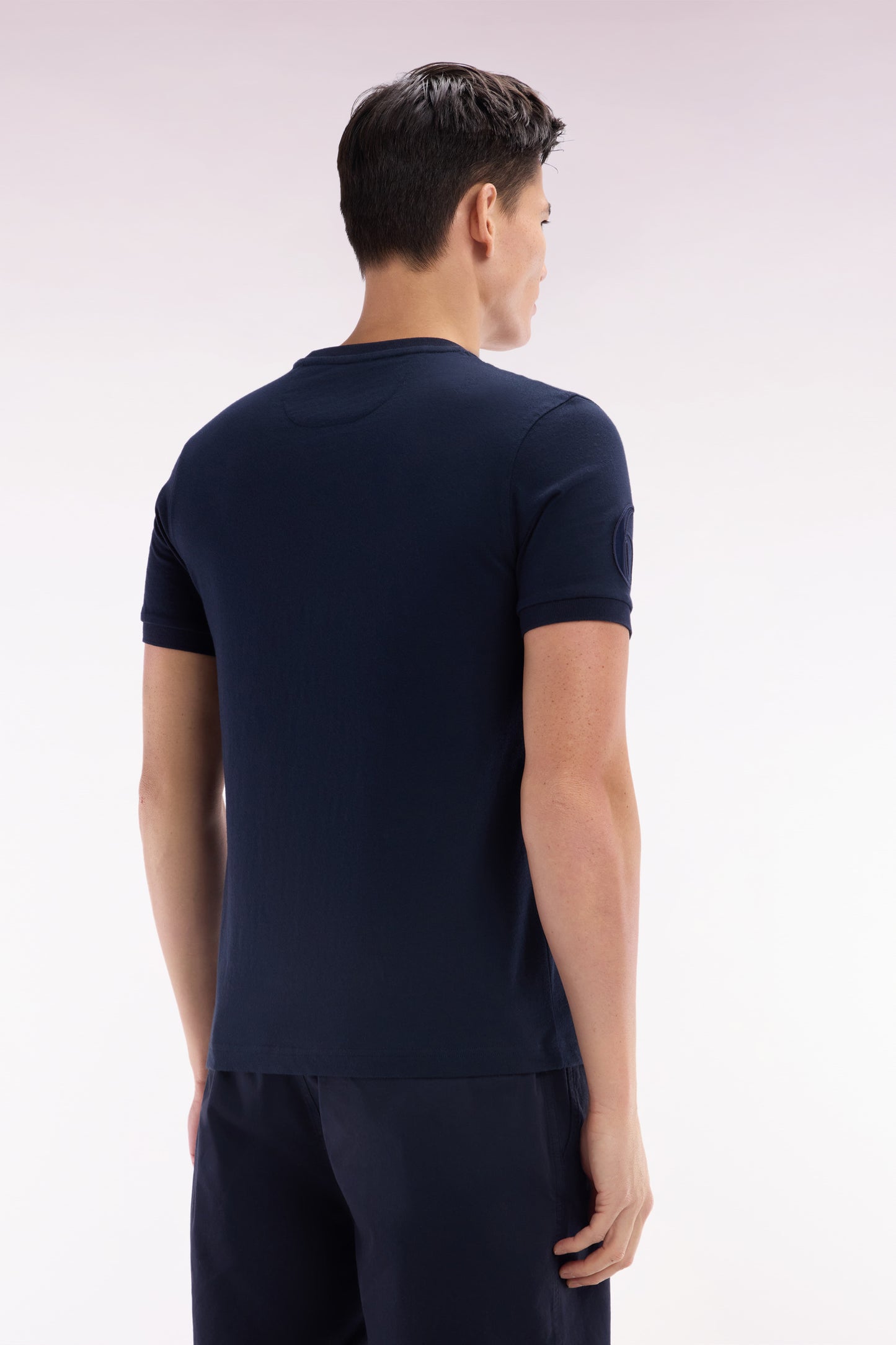 Navy cotton T-shirt with 6 Nations crest, straight cut