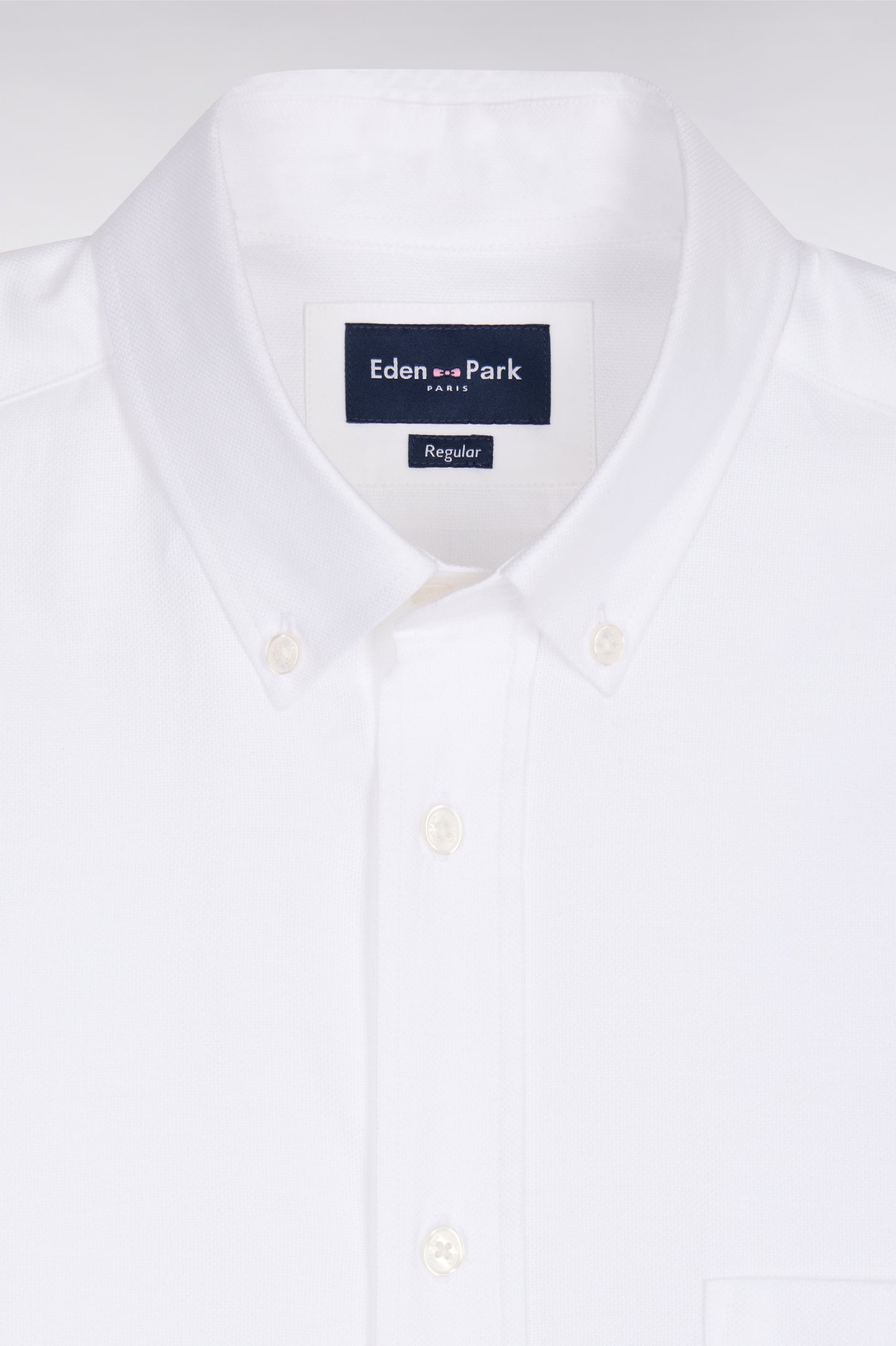 White cotton piqué short-sleeved shirt