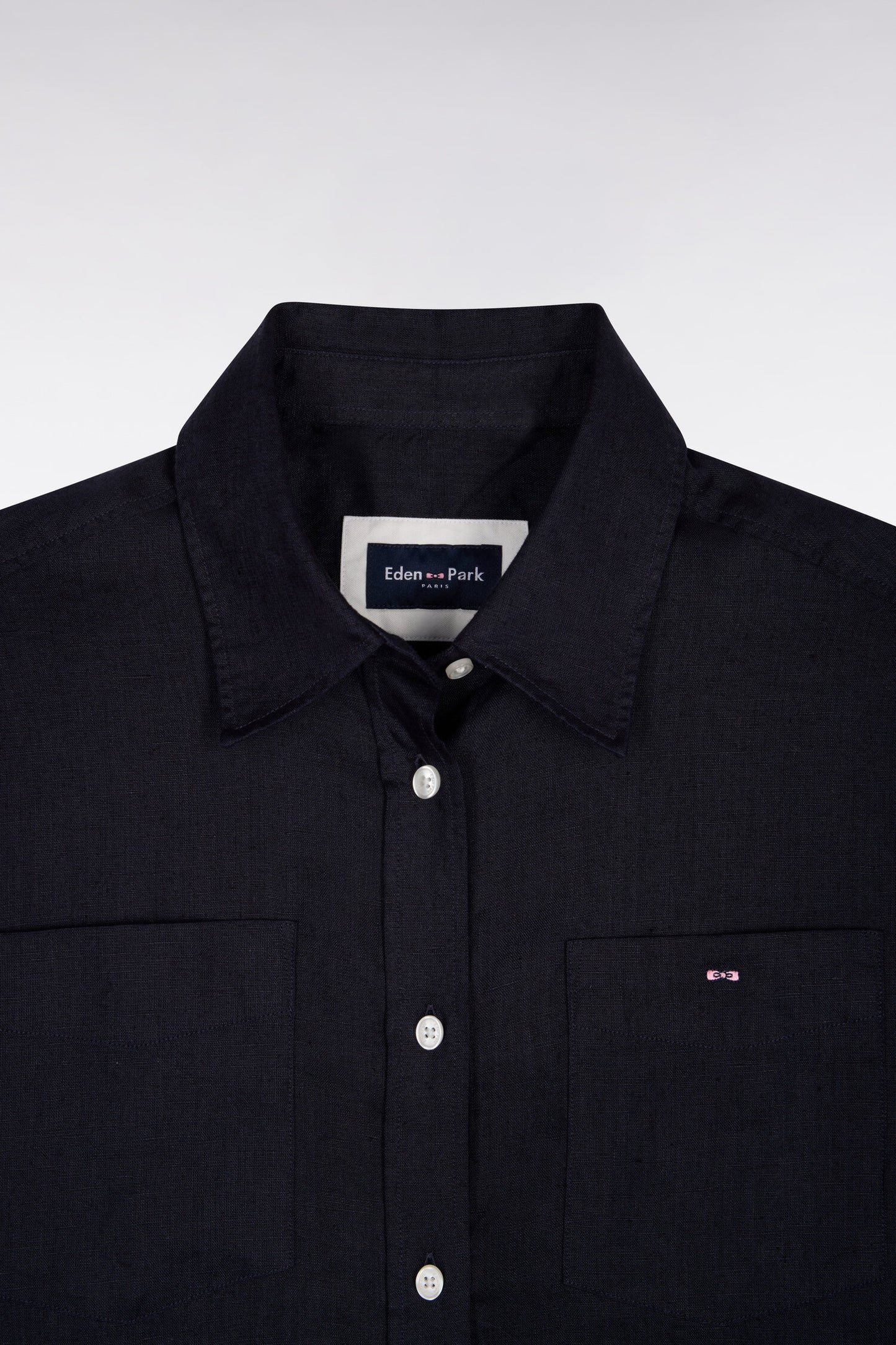 Chemise en lin marine à poches plaquées