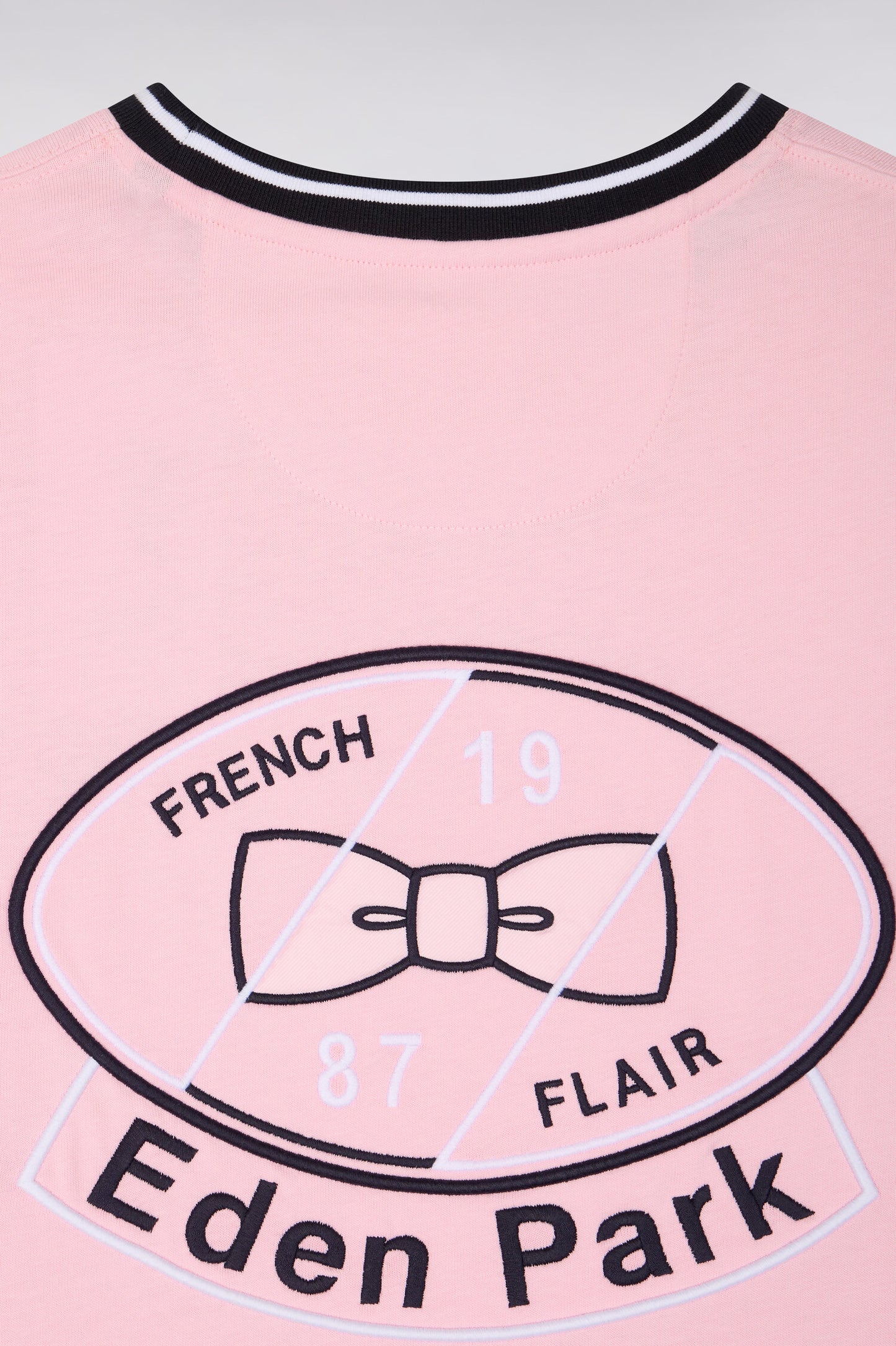 Regular fit short-sleeved pink embroidered cotton T-shirt