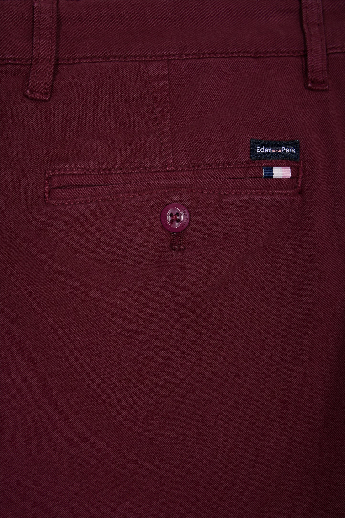 Pleatless chino pants in burgundy stretch cotton