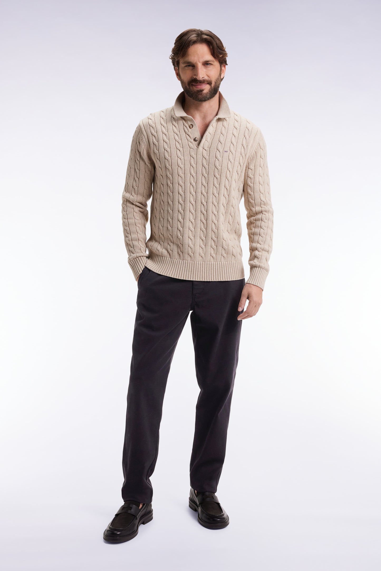 Pleatless chino pants in black stretch piqué cotton