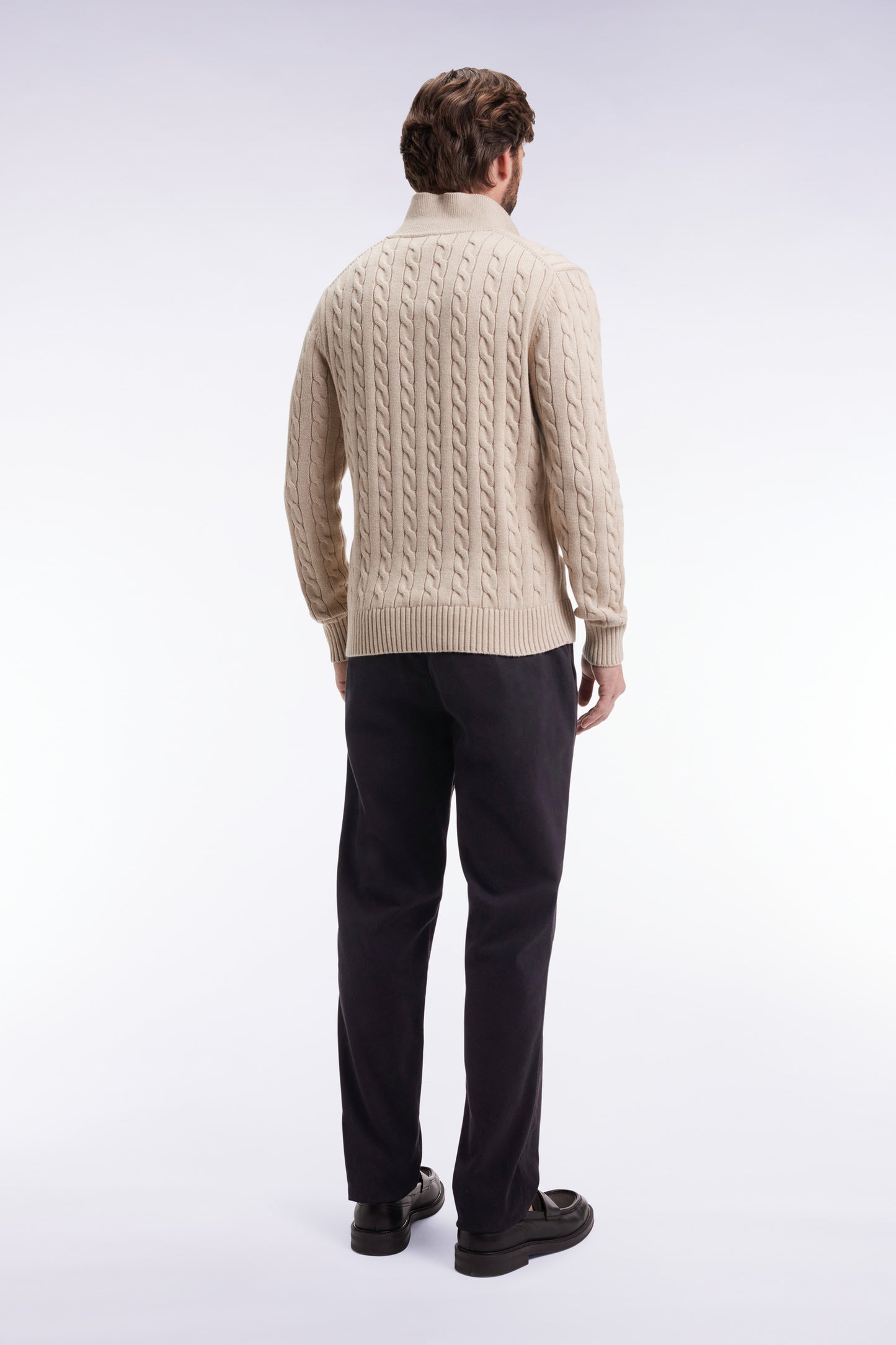 Pleatless chino pants in black stretch piqué cotton