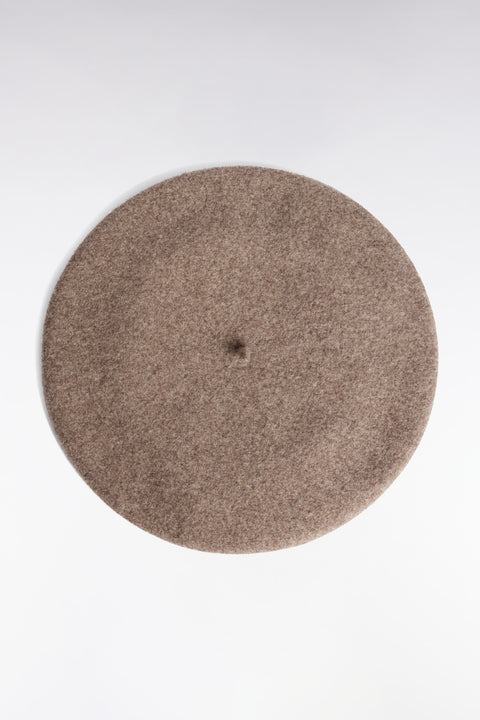 Plain beret in beige new wool - Image 1