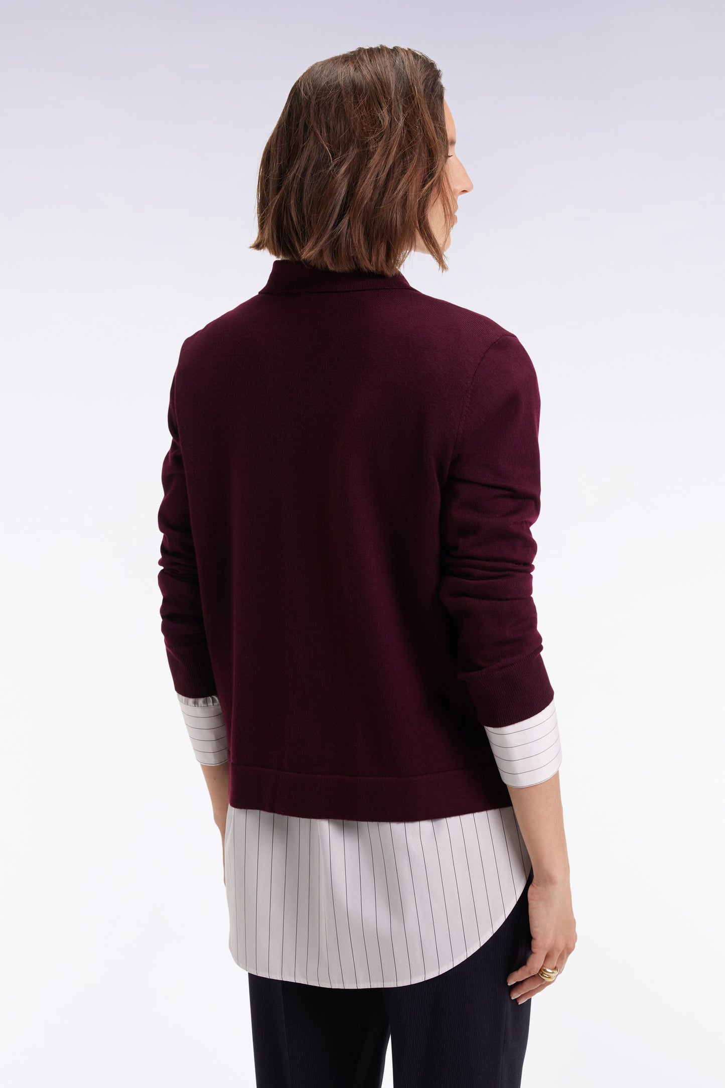 Cardigan à col classique en laine mérinos bordeaux coupe droite