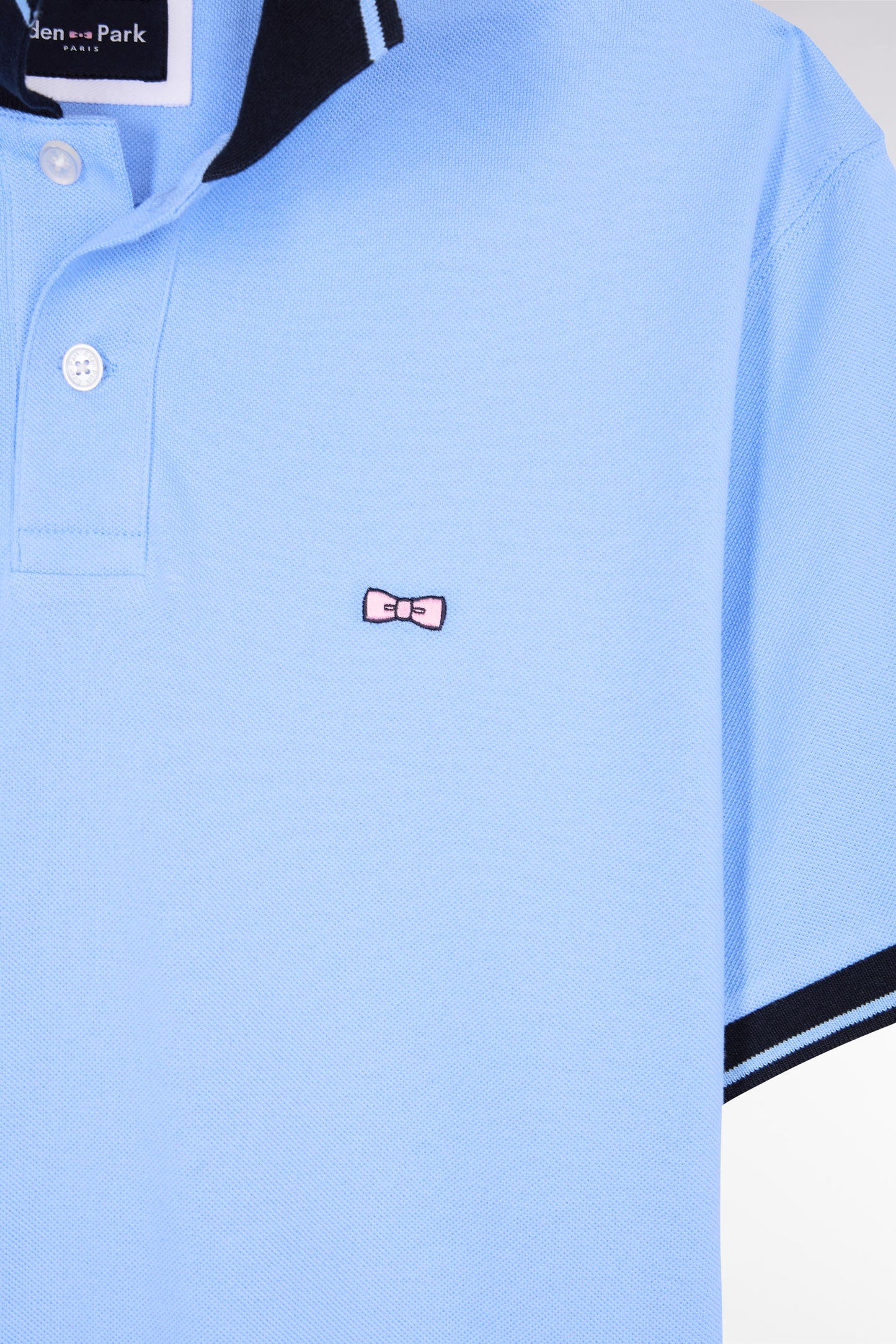 Short-sleeved sky polo shirt