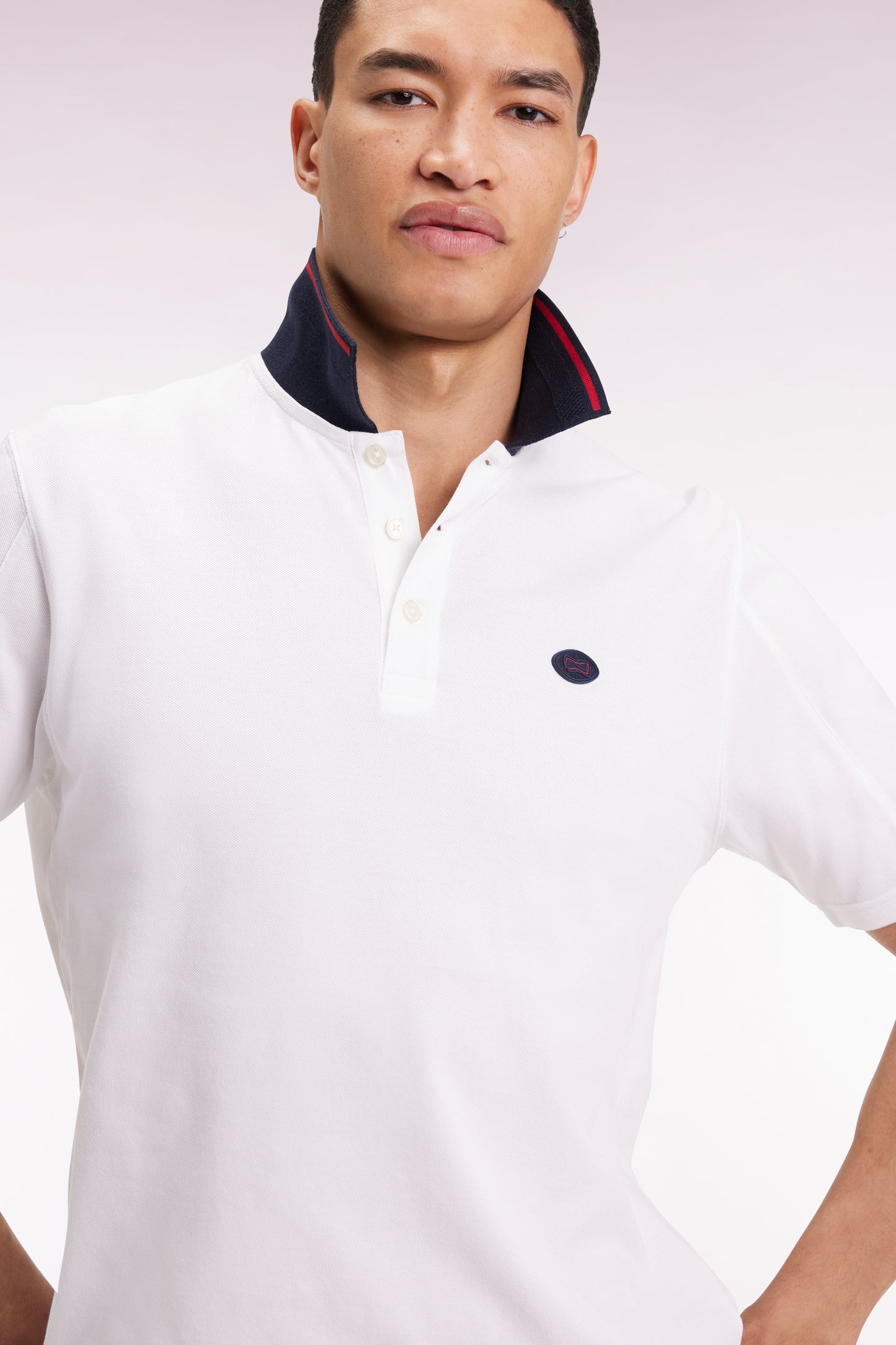 White short-sleeved loose-fitting polo shirt