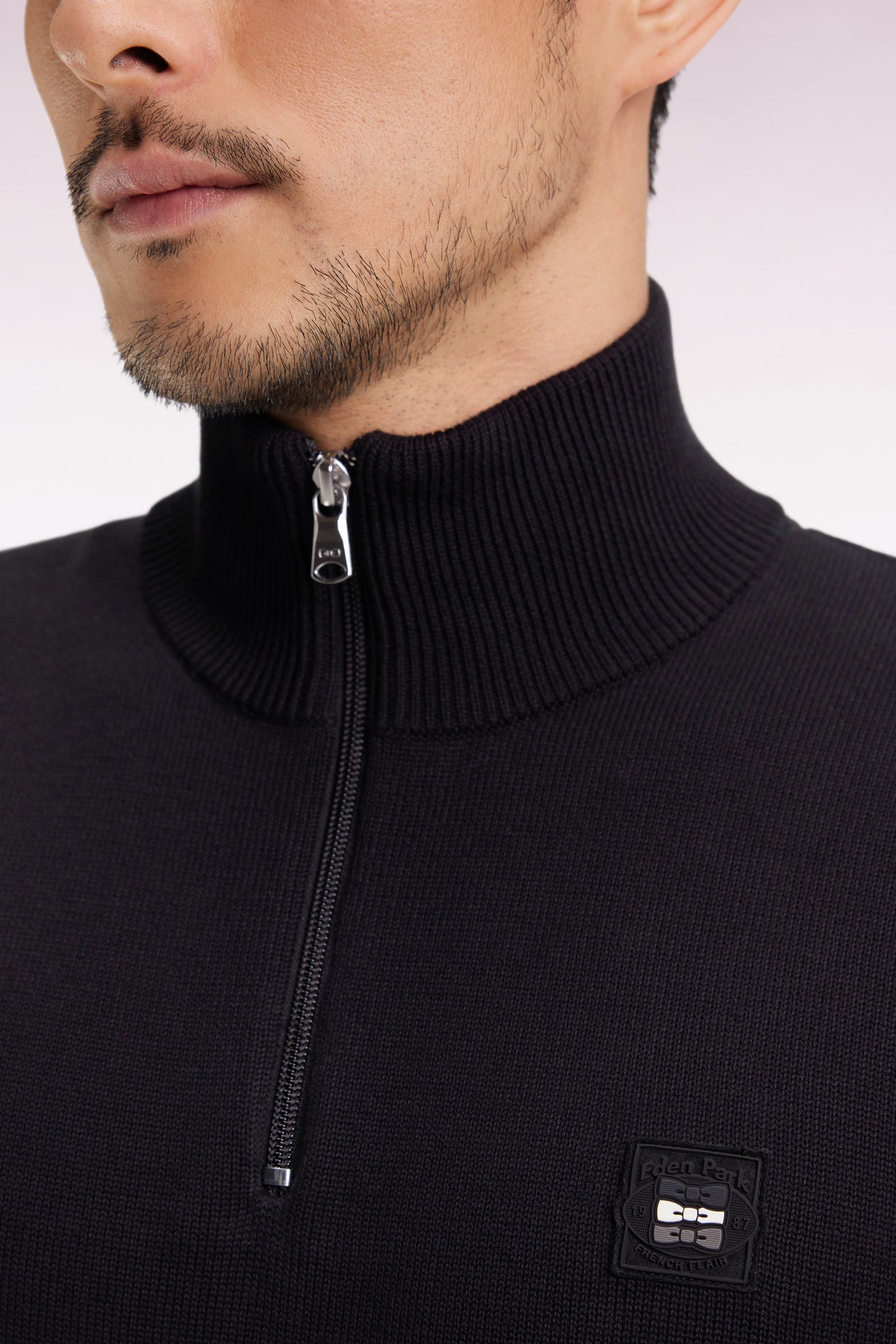 Pull col camionneur en coton noir à manches contrastées tricolores