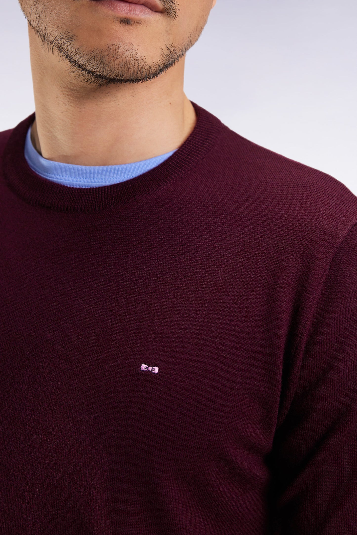 Round-neck sweater in burgundy merino wool