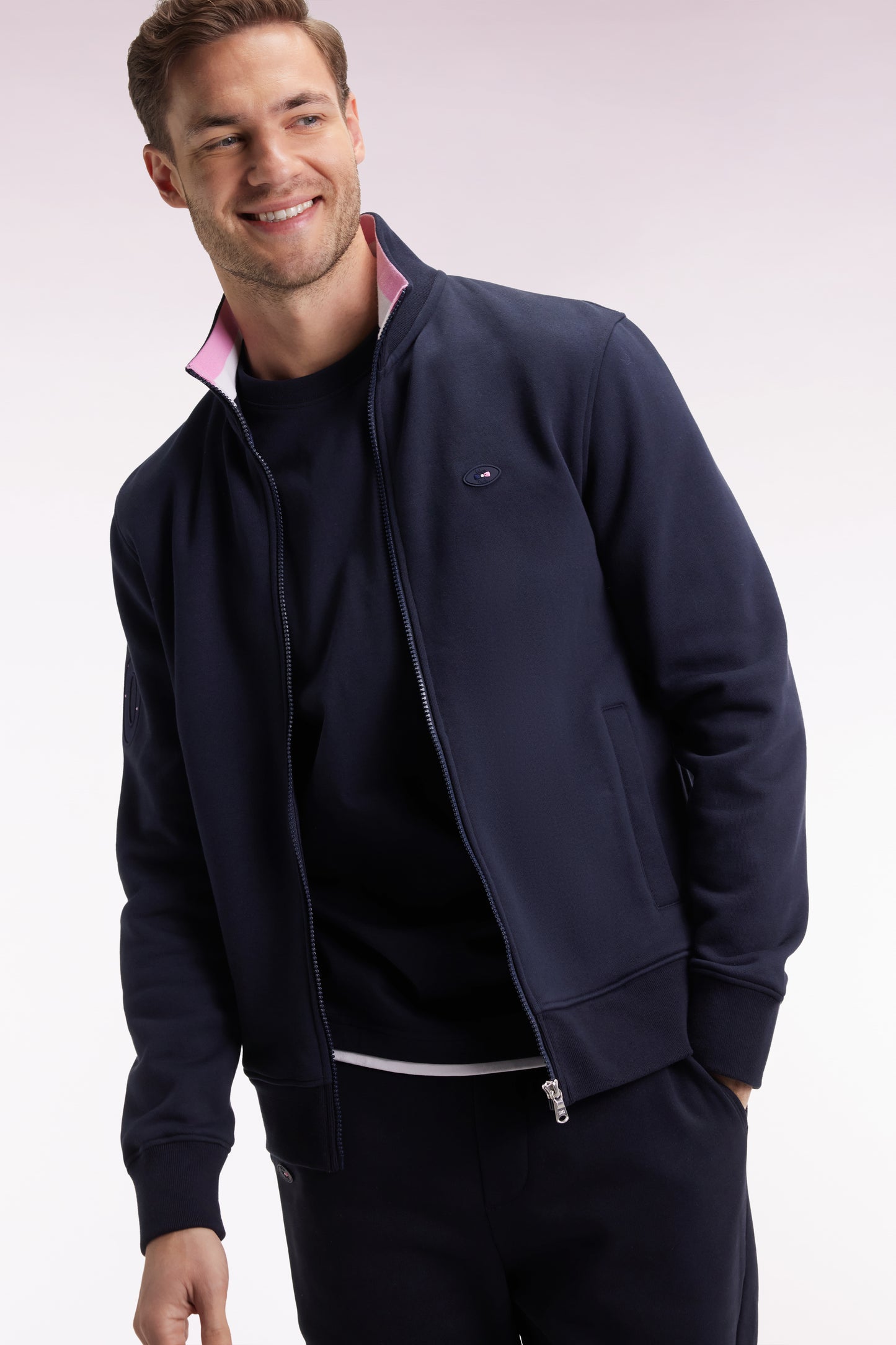 Sweatshirt zippé en coton marine broderie 10 coupe droite