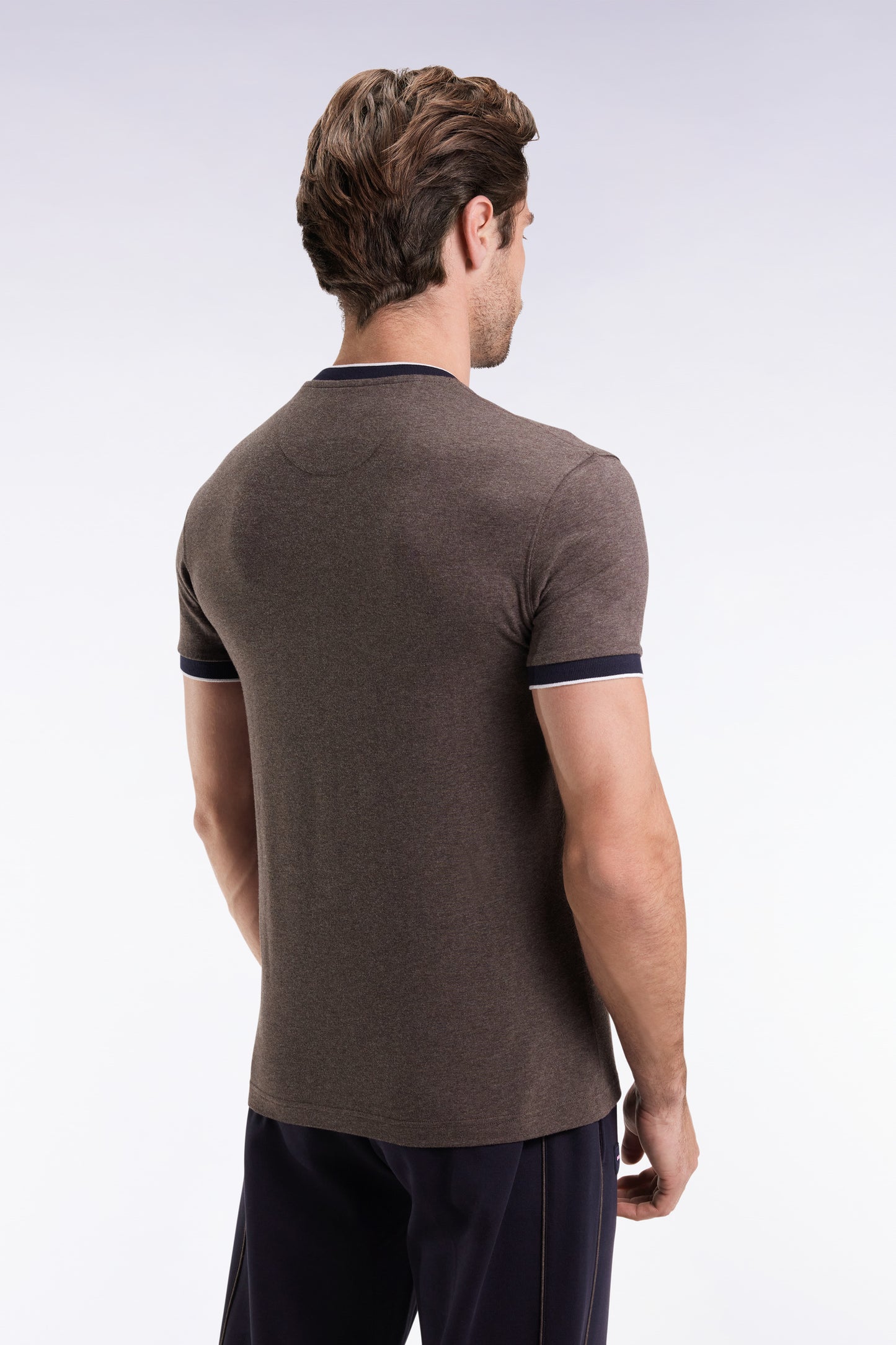 Short-sleeved T-shirt in brown stretch cotton, slim fit
