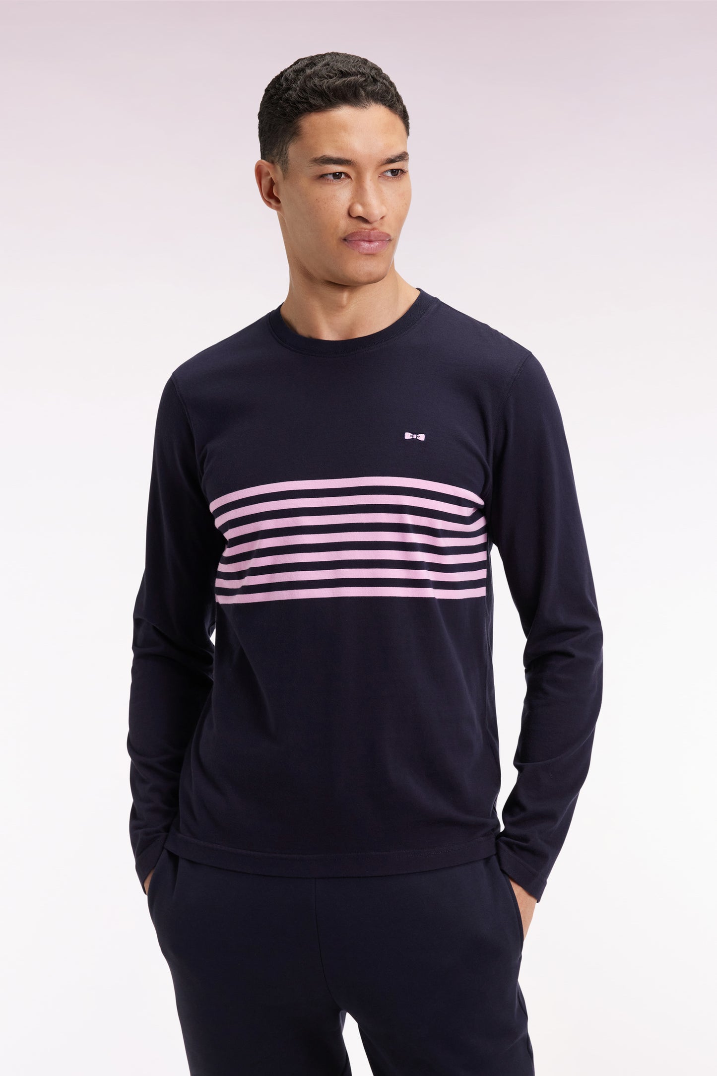 Long-sleeved navy cotton T-shirt with pink stripes