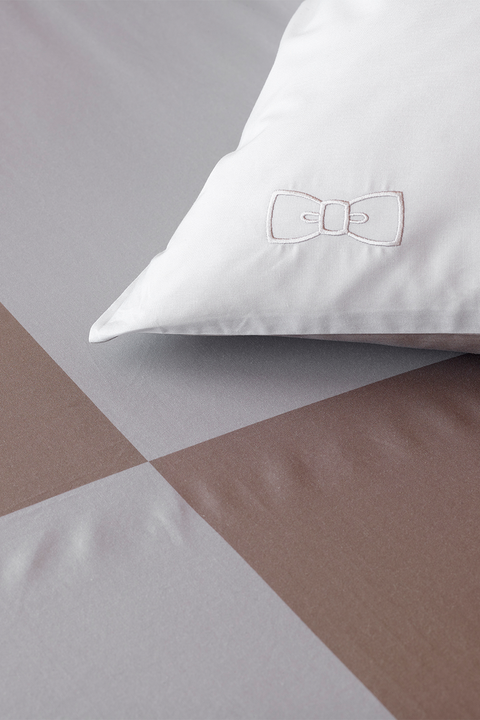 2 grey cut and sewn square pillowcases - Beau plongeon - Image 1