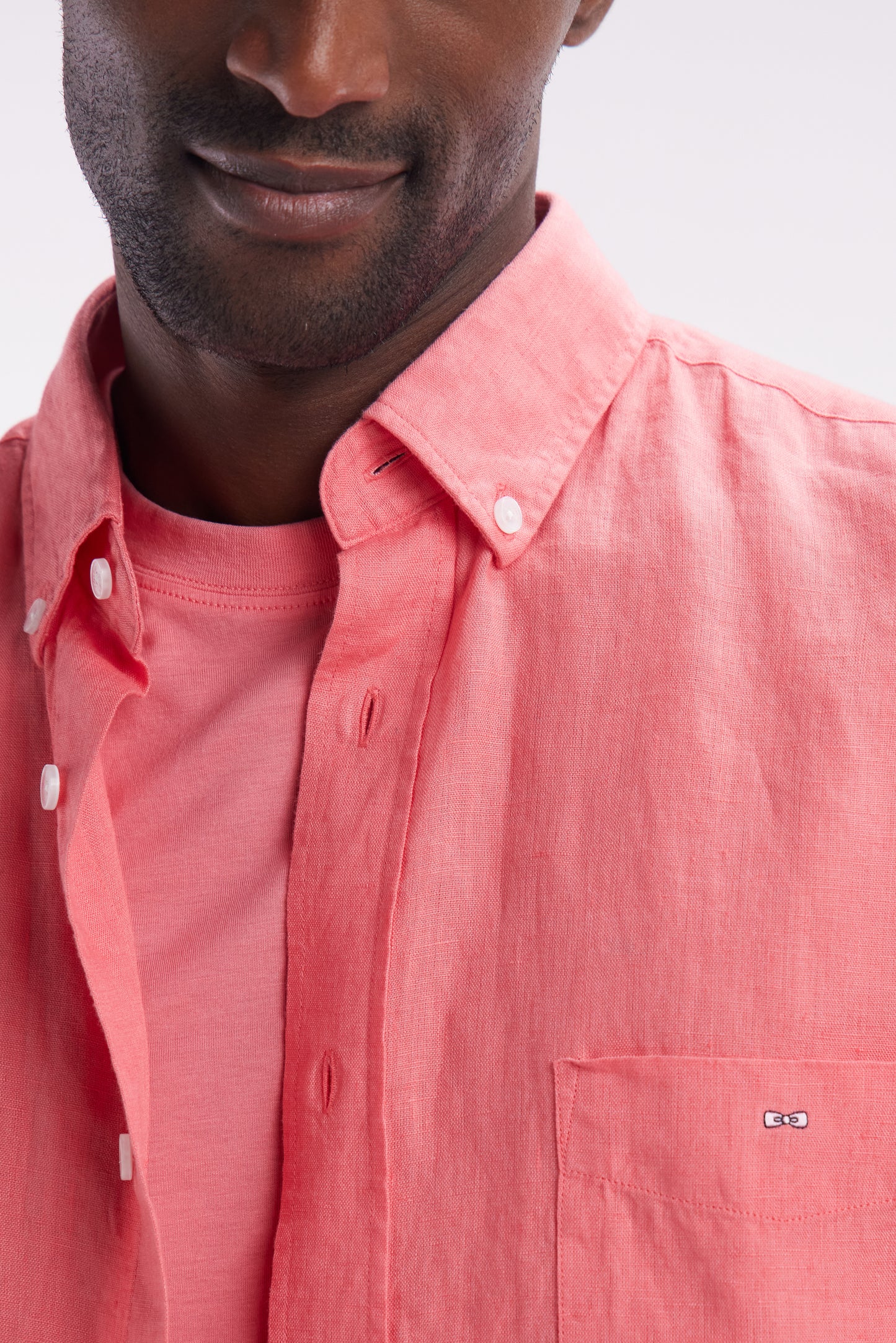Straight-fit salmon linen shirt