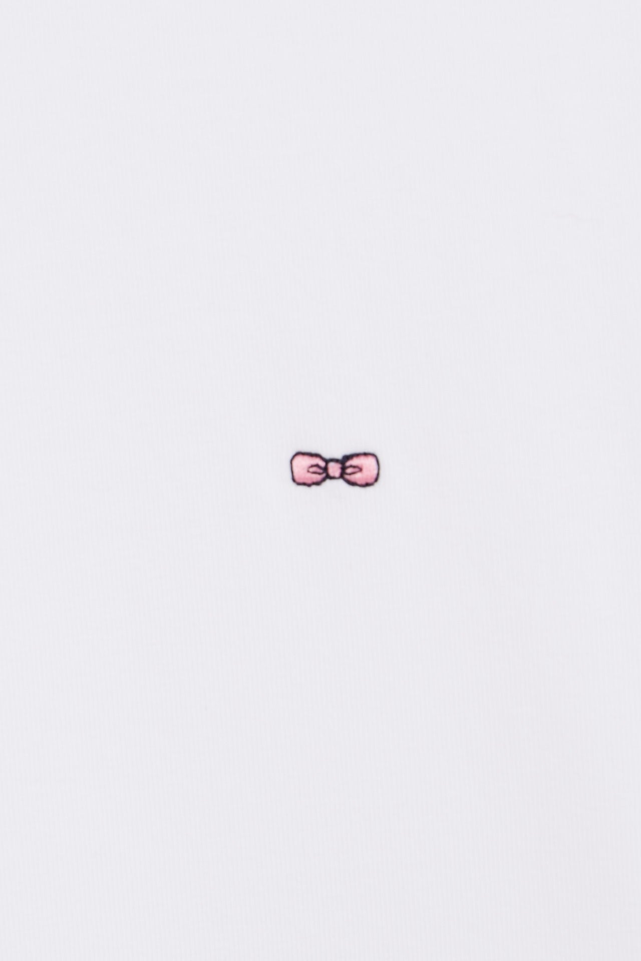 Plain white short-sleeved T-shirt