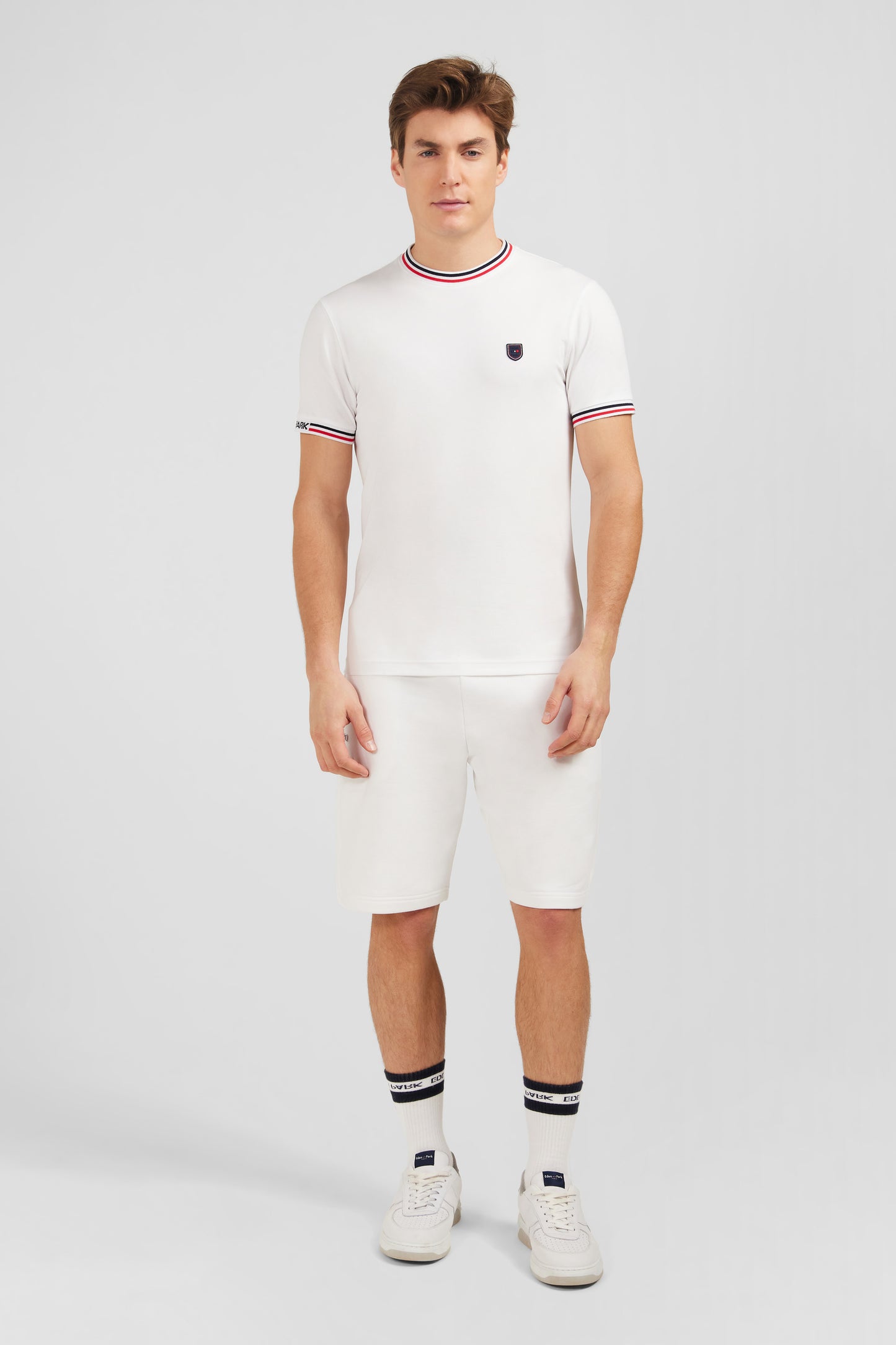 White short-sleeved T-shirt