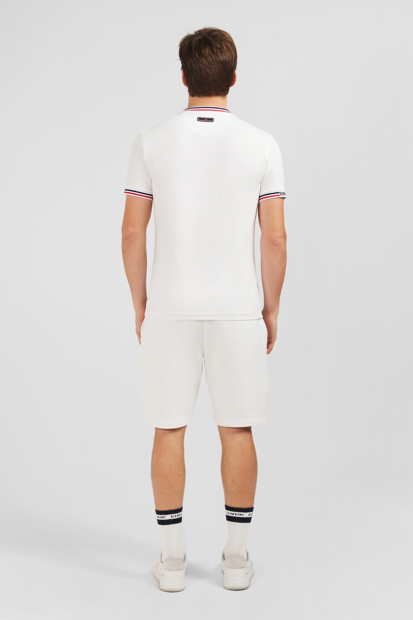 White short-sleeved T-shirt