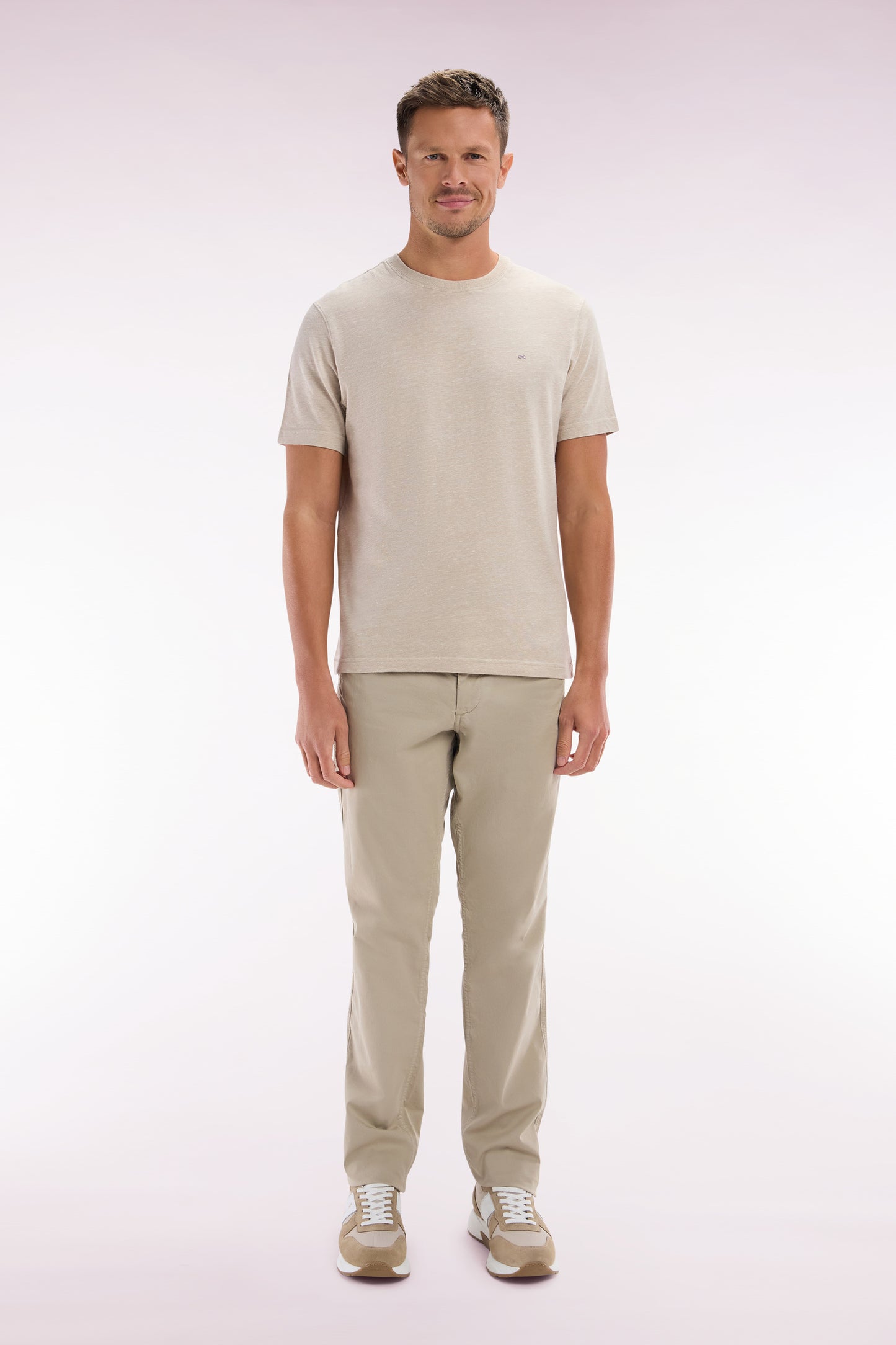 Pantalon chino sans plis en coton stretch beige coupe droite