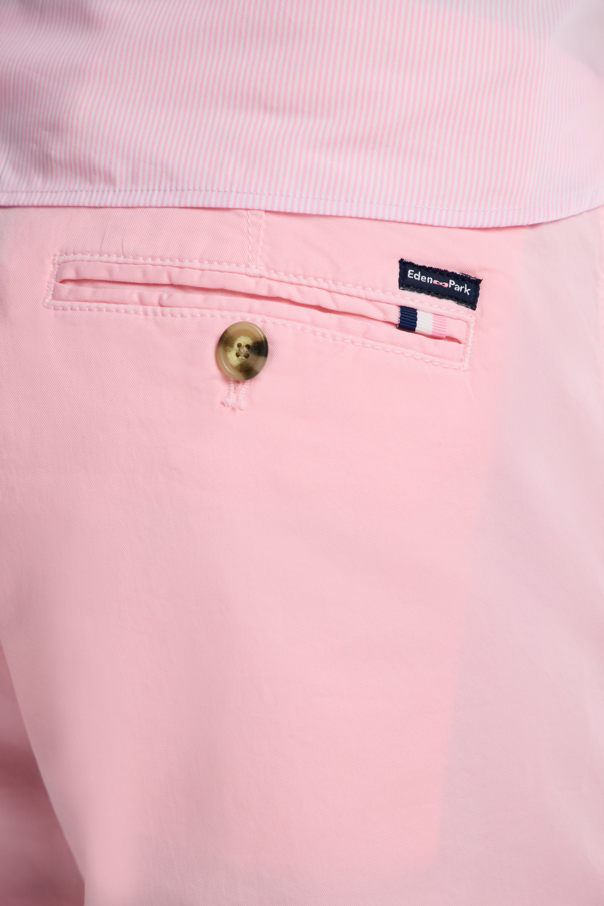 Bermuda chino en coton stretch rose coupe droite