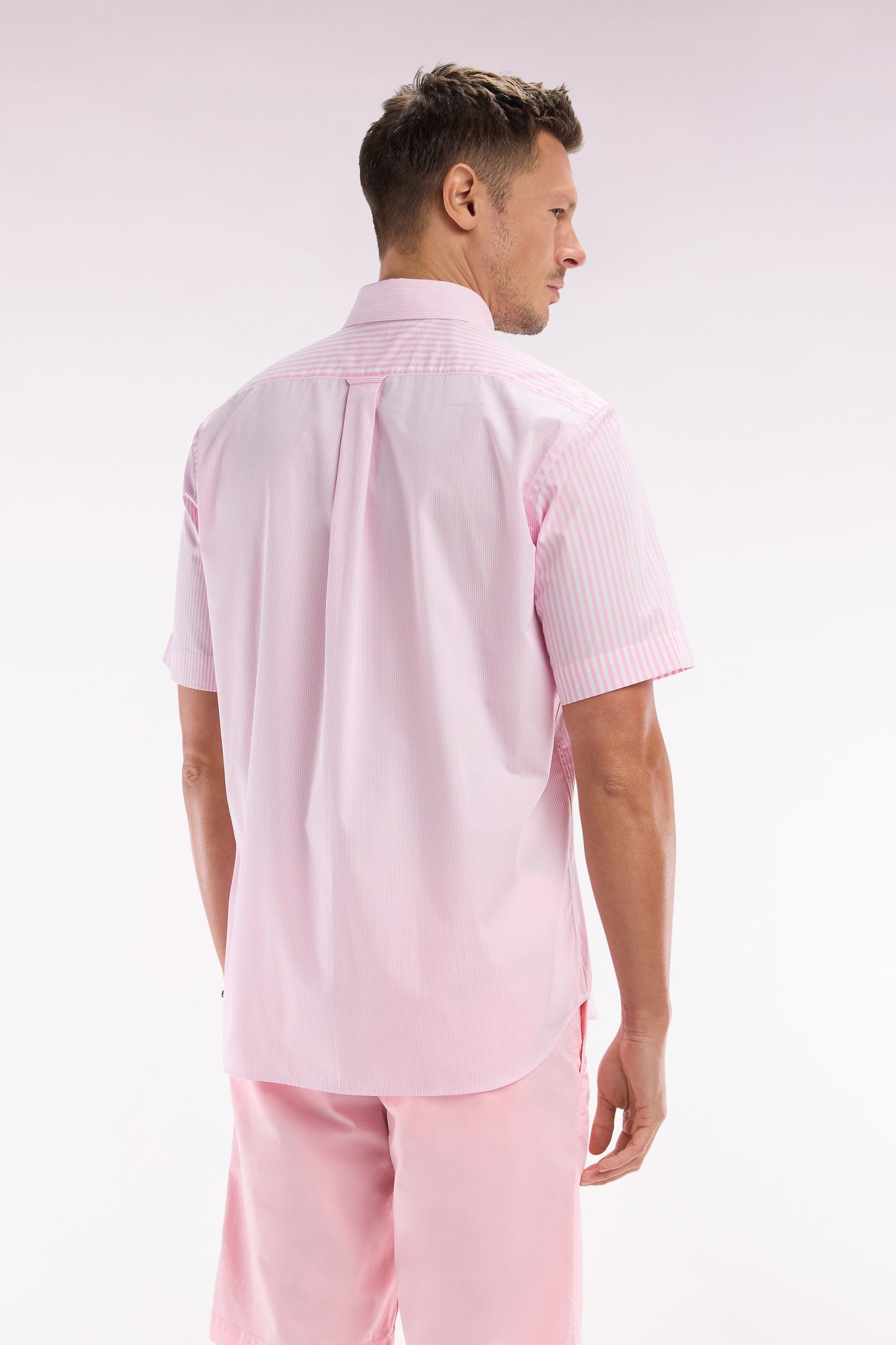 Straight short-sleeved shirt in pink striped poplin cotton