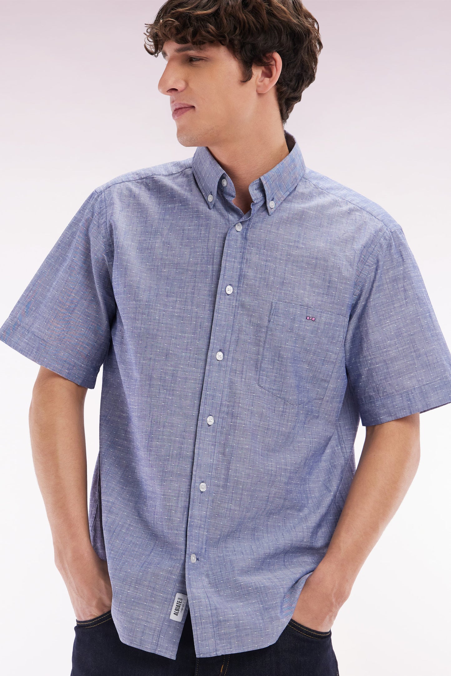 Straight short-sleeved dark blue shirt in textured cotton