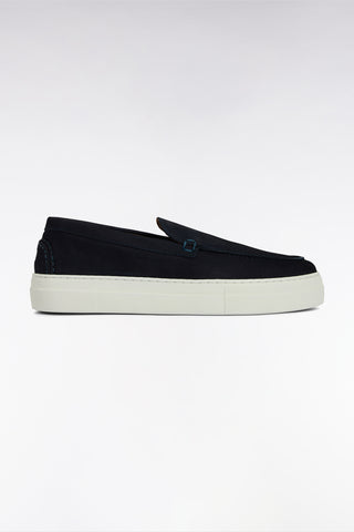 Loafers with sneakers soles in navy suede leather