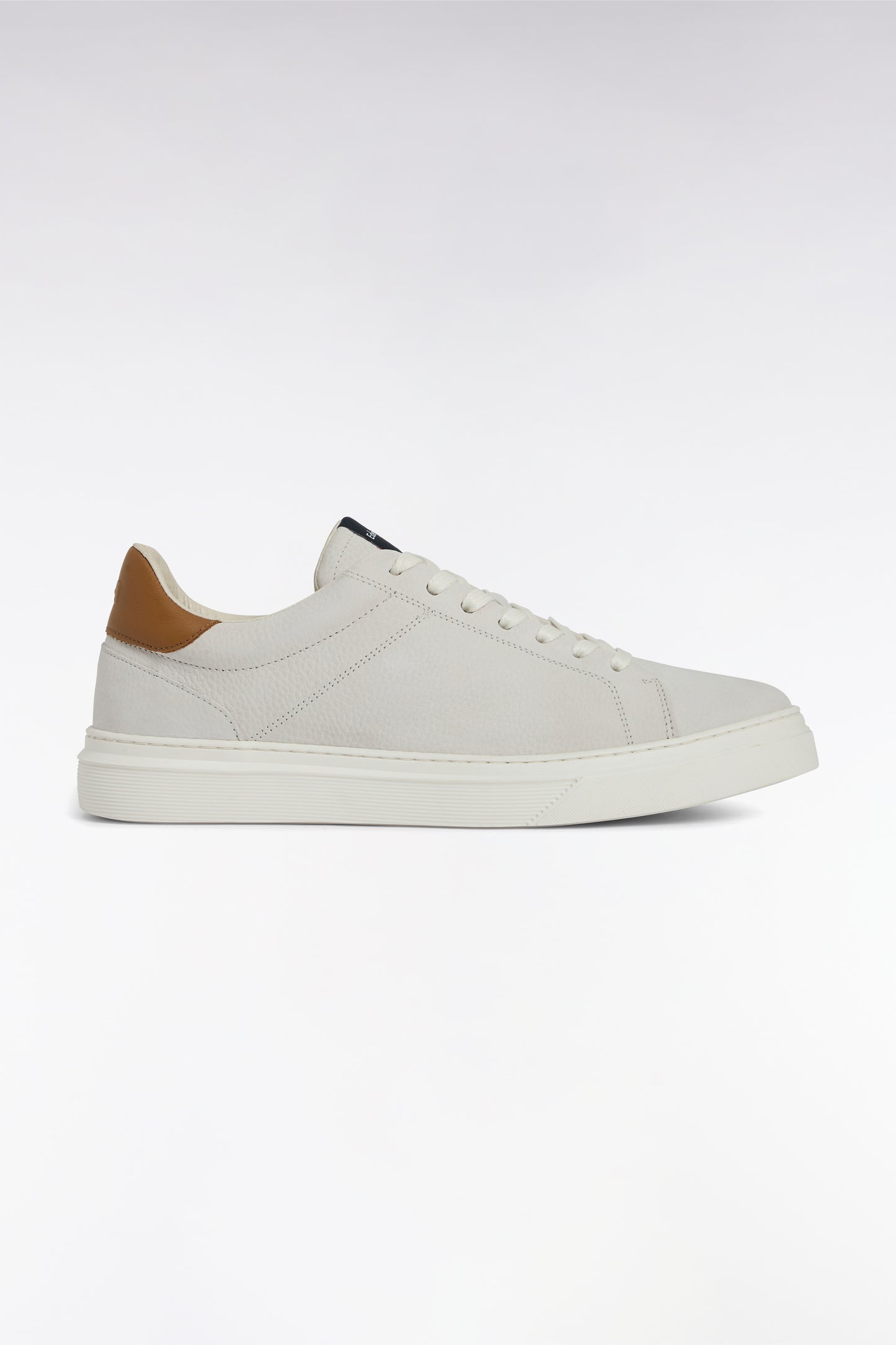 Baskets basses en cuir blanc