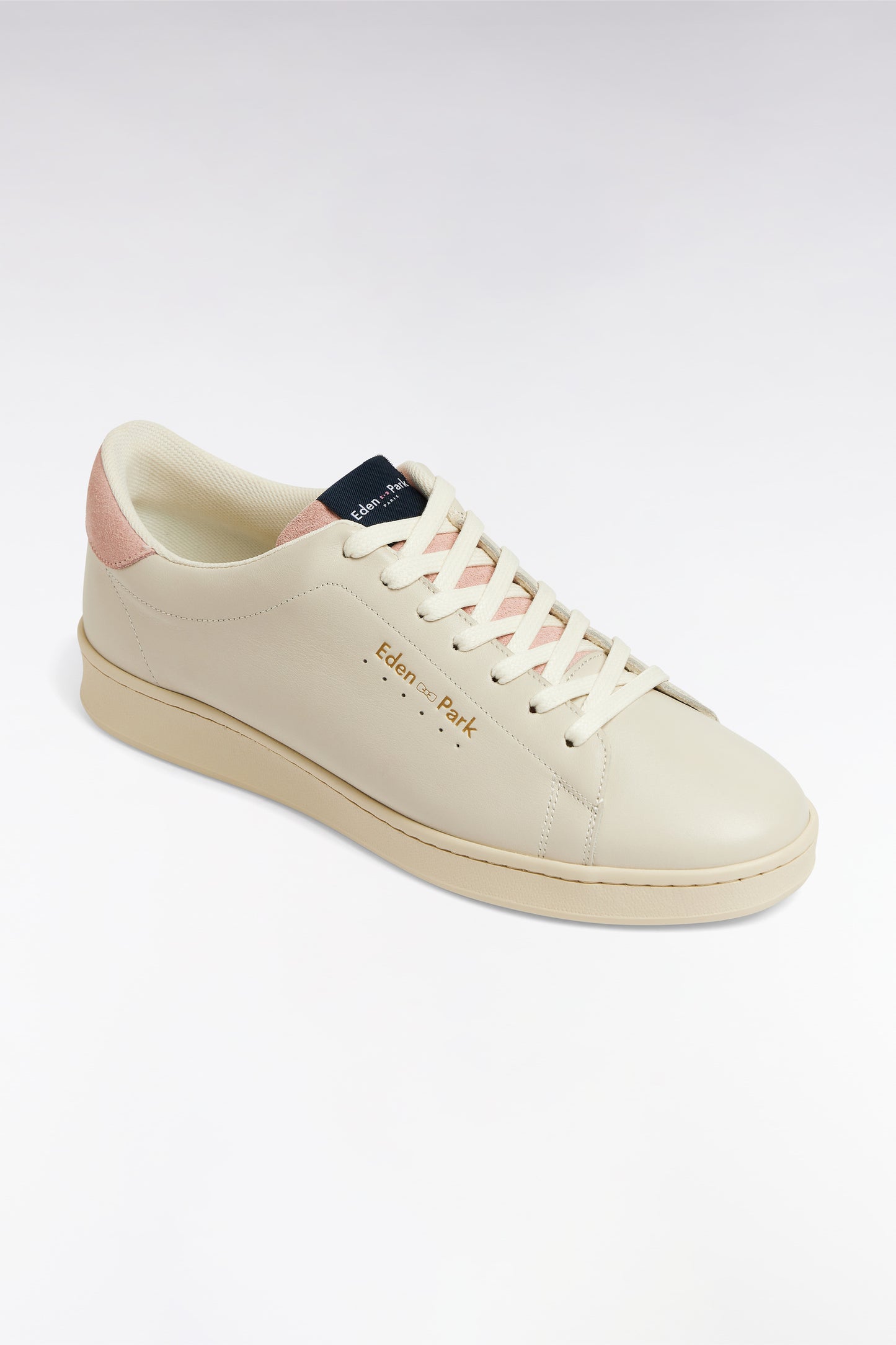 Baskets basses en cuir beige