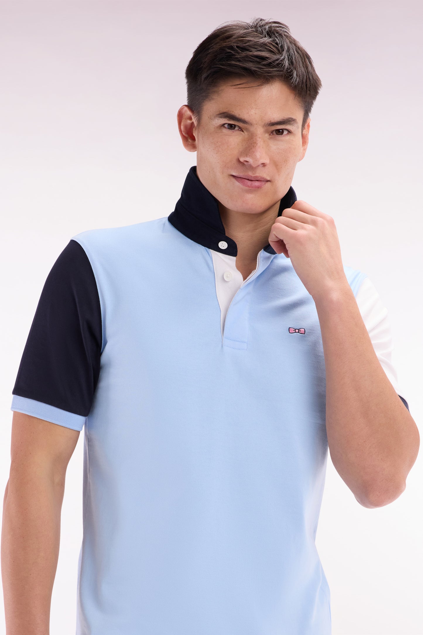 Short-sleeved rugby shirt in sky blue cotton jersey with two-tone sleeves