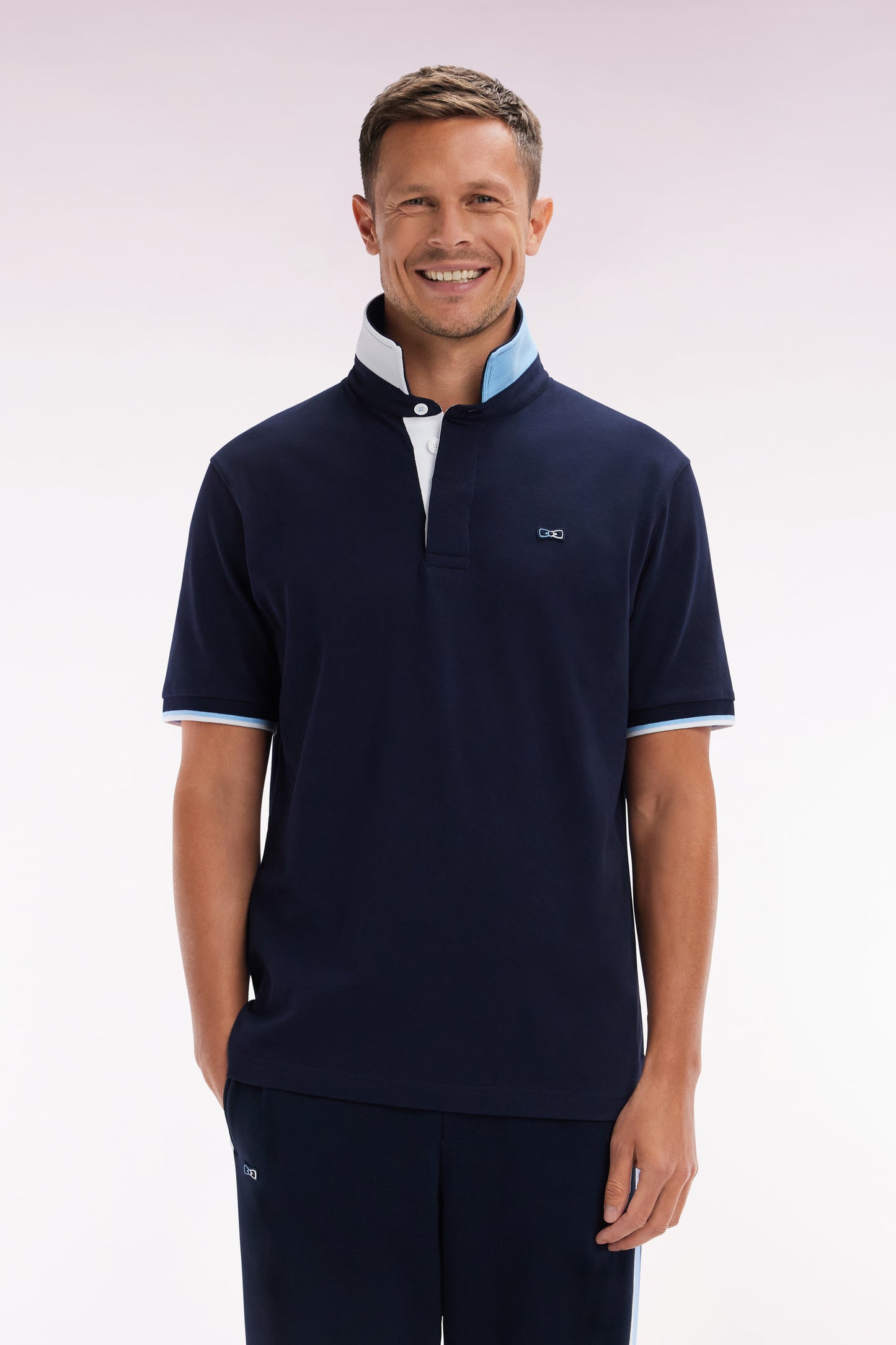 Relaxed-fit short-sleeved navy cotton jersey with two-tone collar