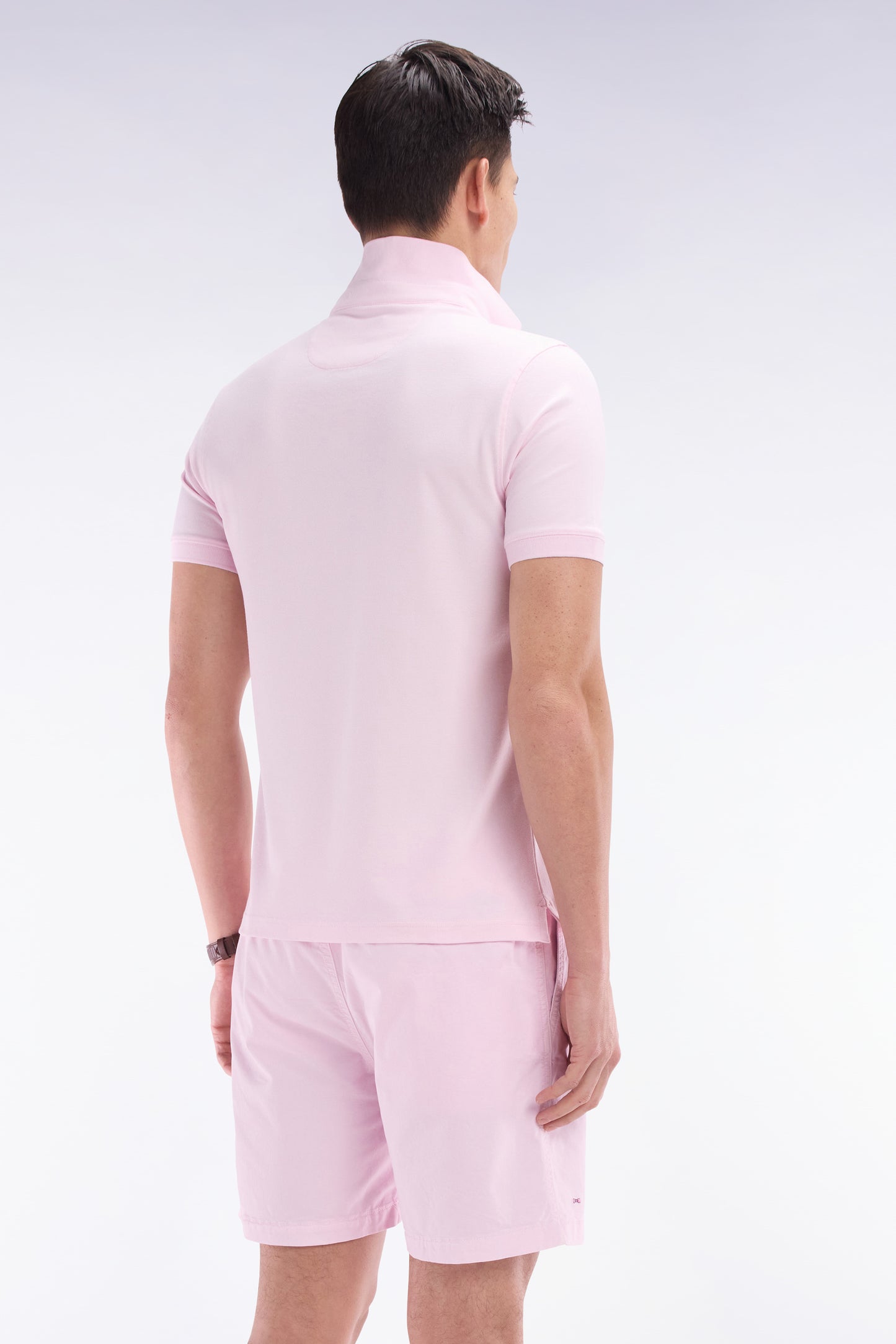 Polo à manches courtes en piqué coton stretch rose pâle coupe ajustée