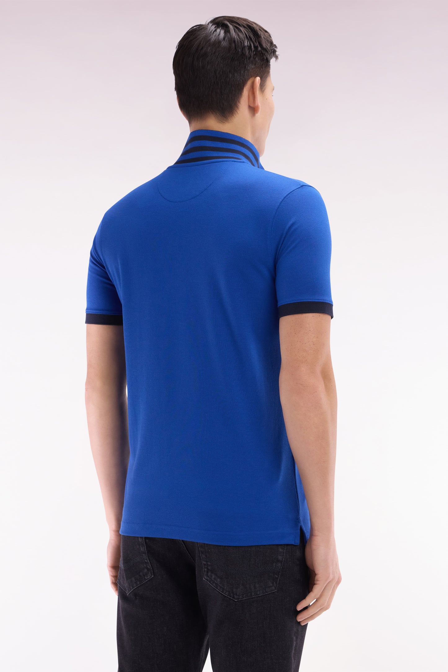 Straight-cut short-sleeved polo shirt in dark blue Pima cotton piqué with striped under collar