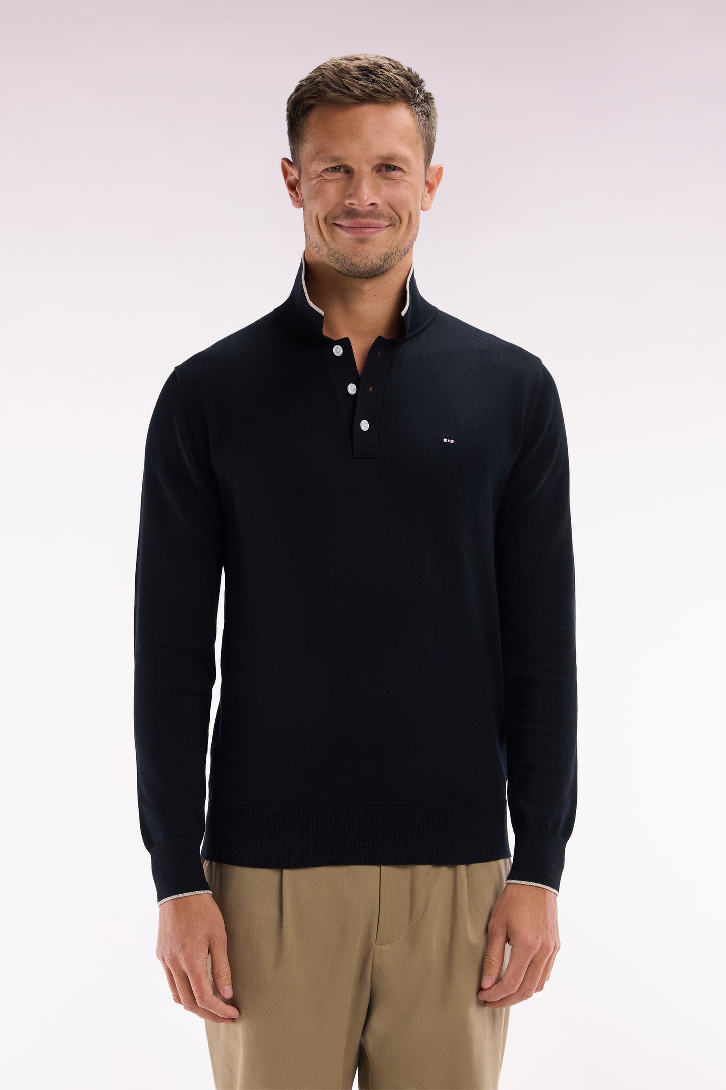 Pull col polo en coton noir et marron coupe droite