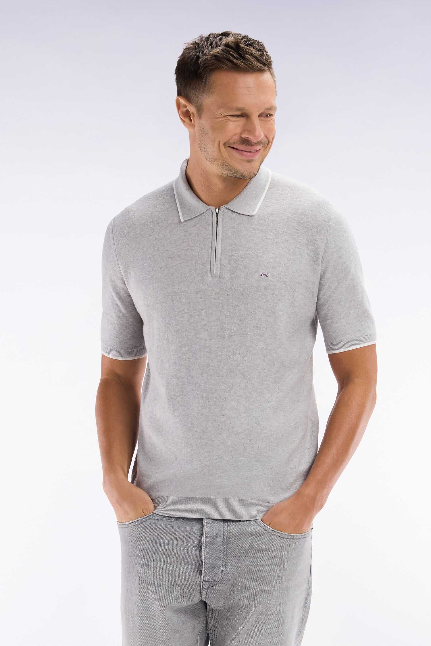 Pull col polo en coton biologique et cachemire gris coupe droite