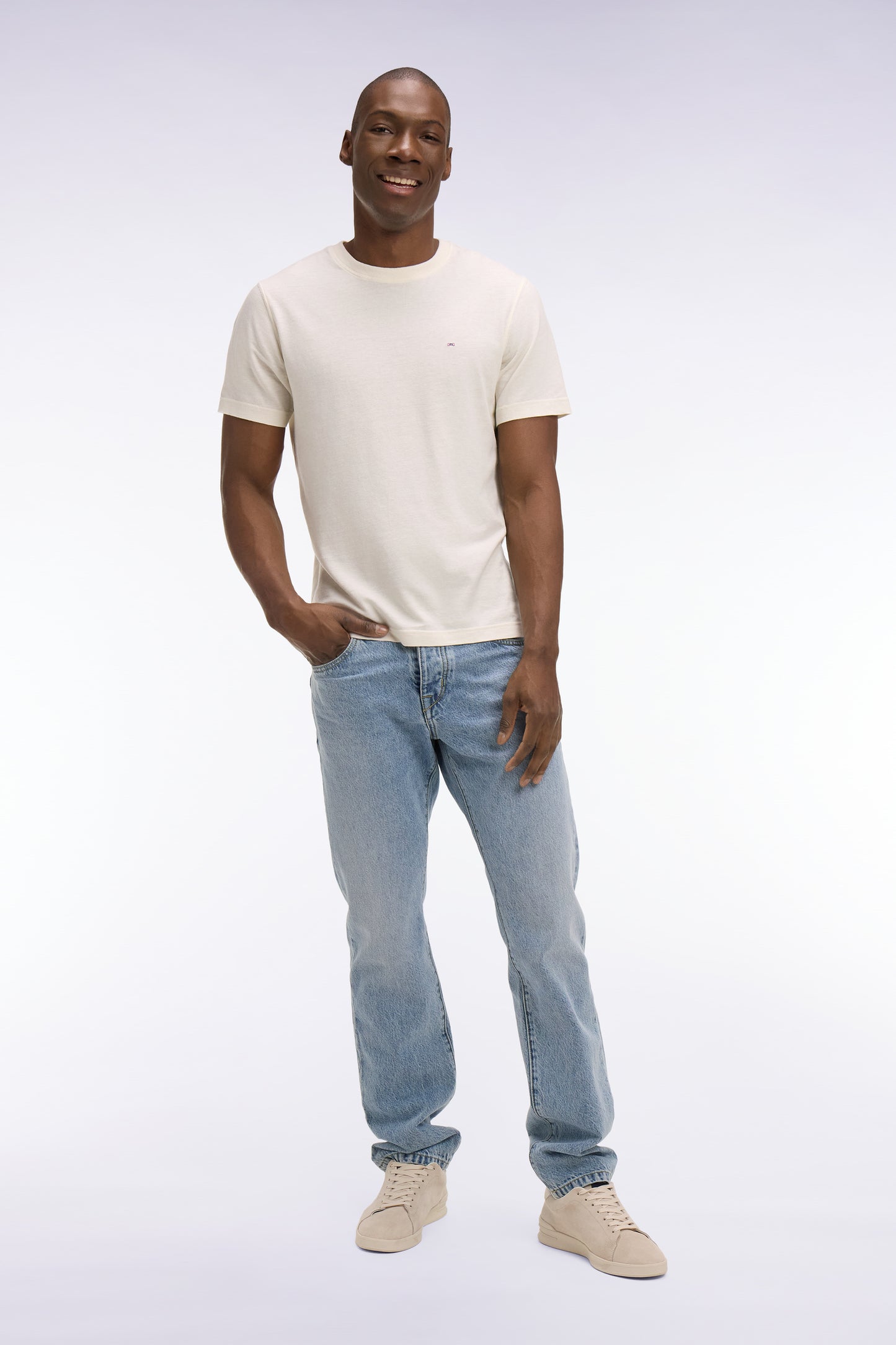 Jean en denim stretch bleu foncé stone bleach coupe regular