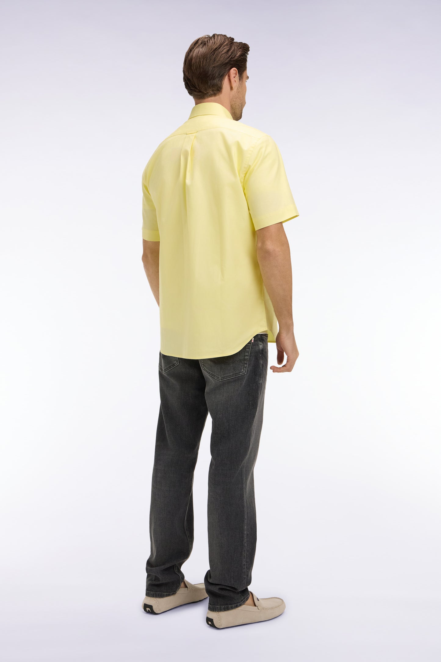 Jean en denim stretch gris foncé coupe regular