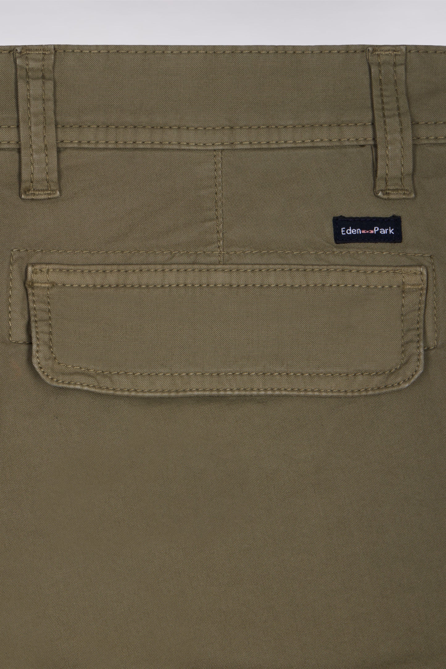 Chino Bermuda shorts in light gray stretch gabardine